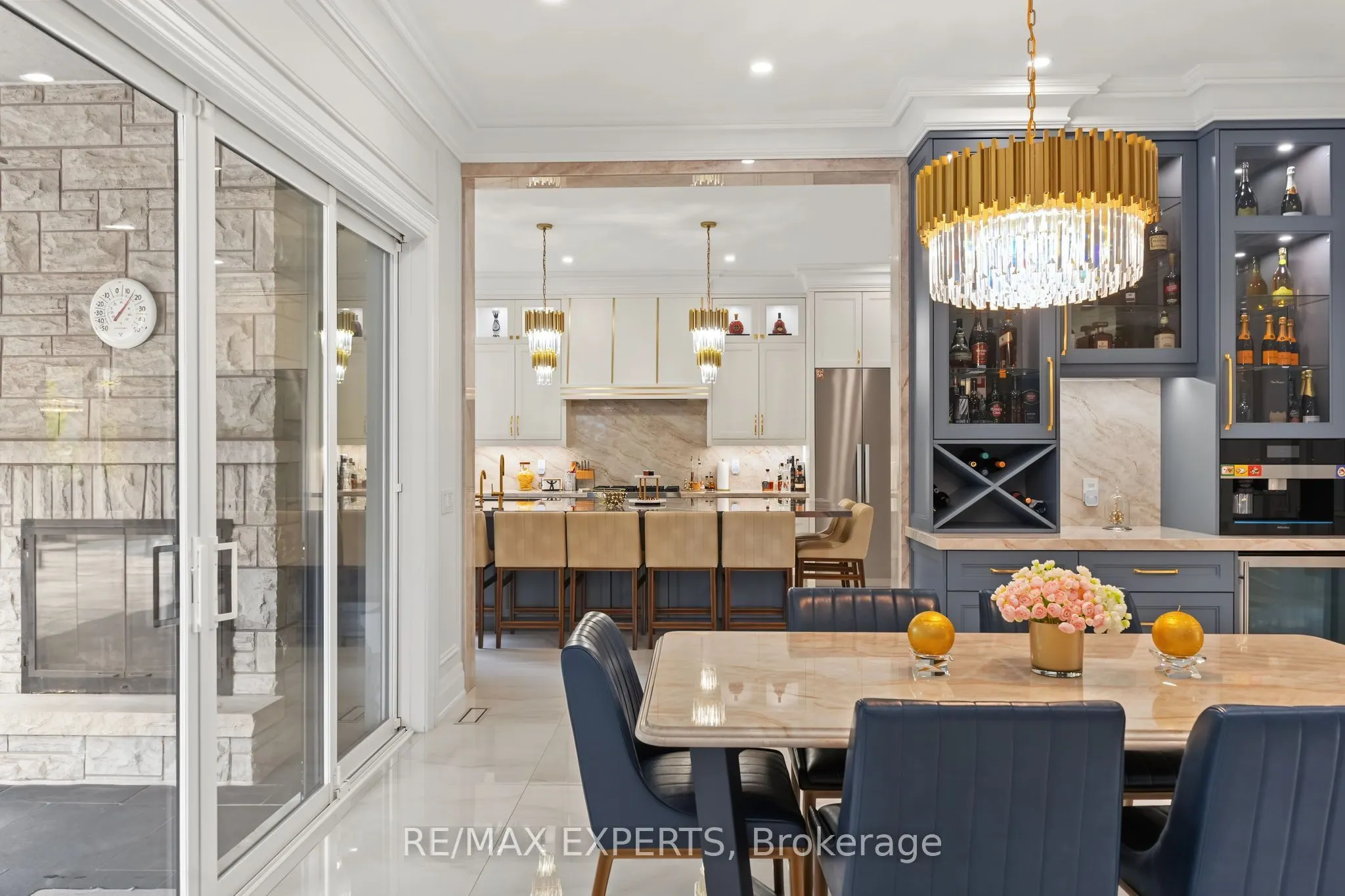 33 Highland Creek Court