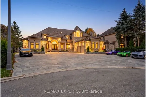 33 Highland Creek Court