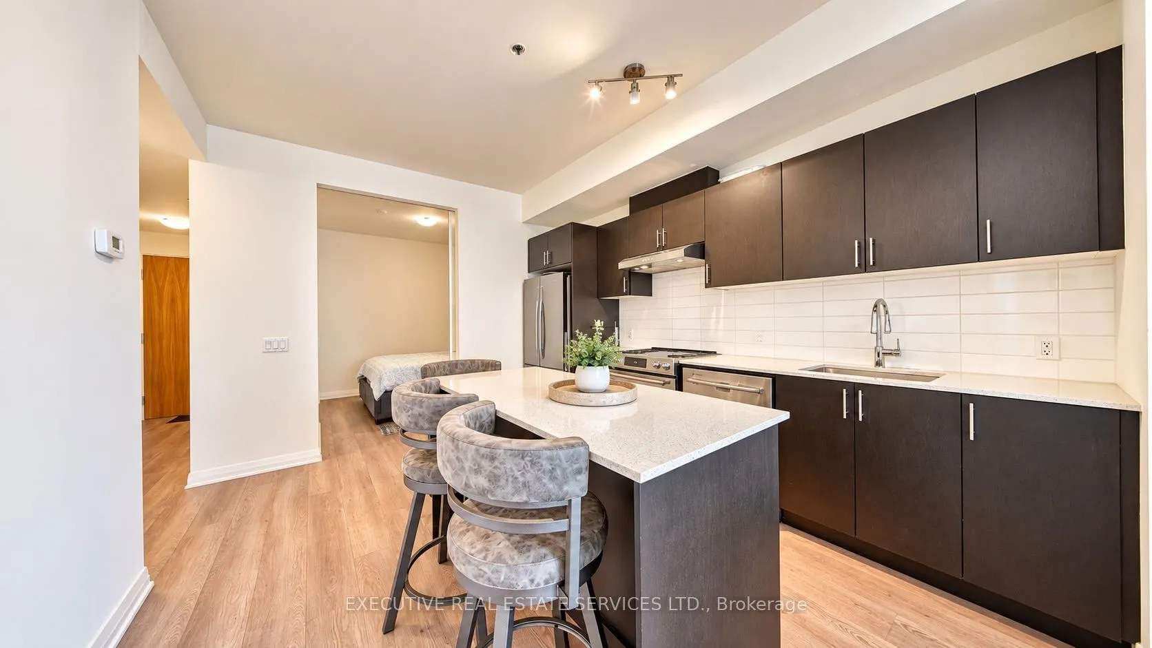 8960 JANE Street S #1202