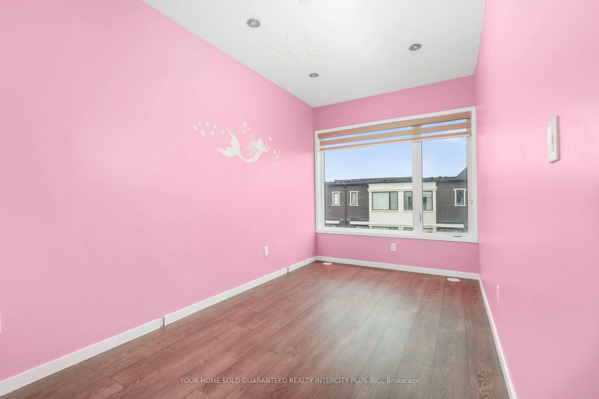 3910 Major Mackenzie Drive