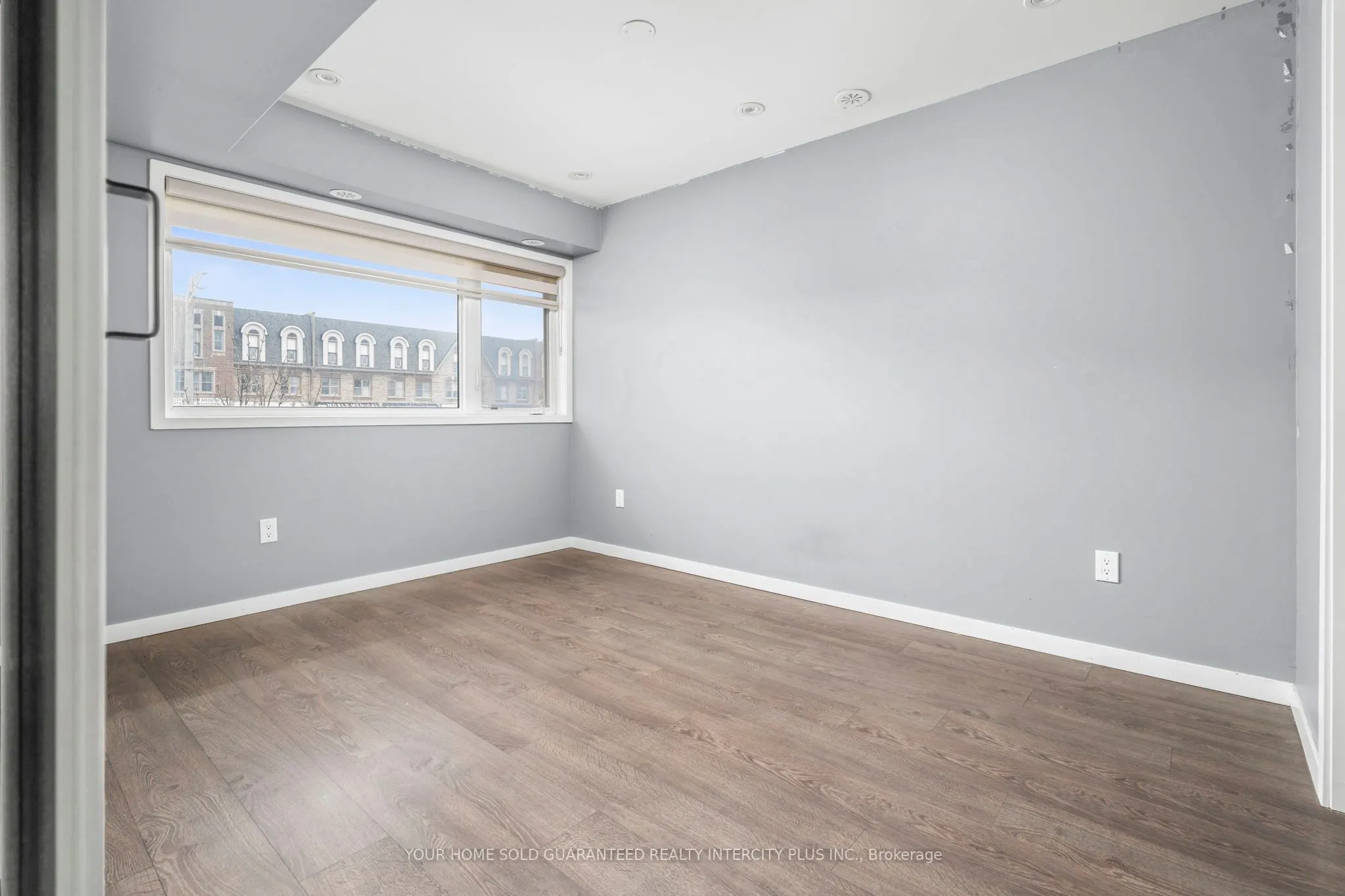 3910 Major Mackenzie Drive