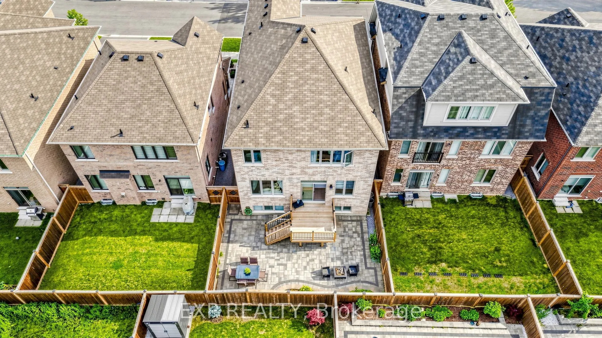 34 Buttonleaf Crescent