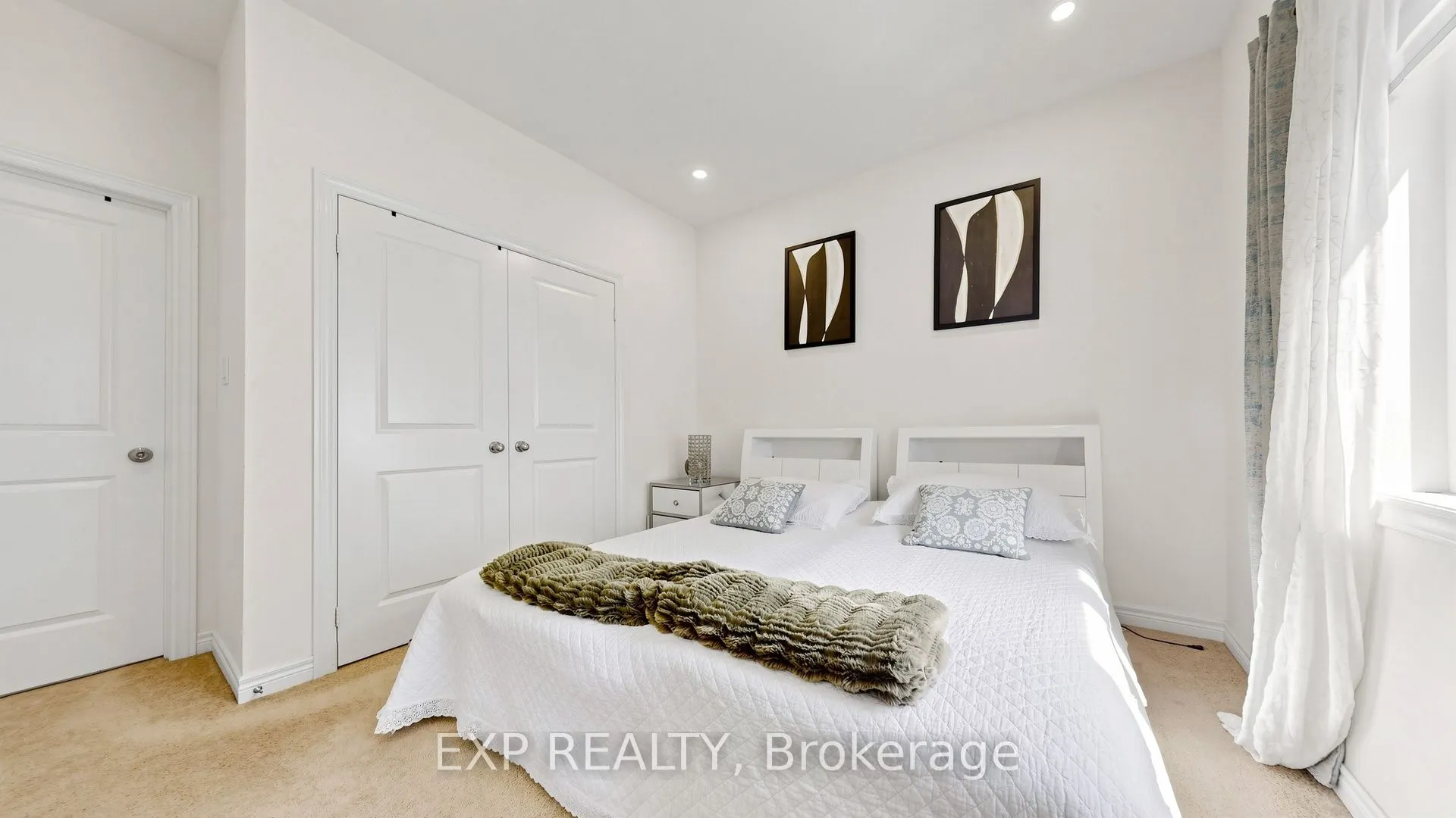 34 Buttonleaf Crescent