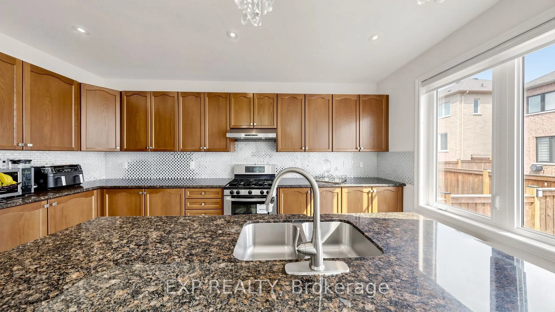 34 Buttonleaf Crescent