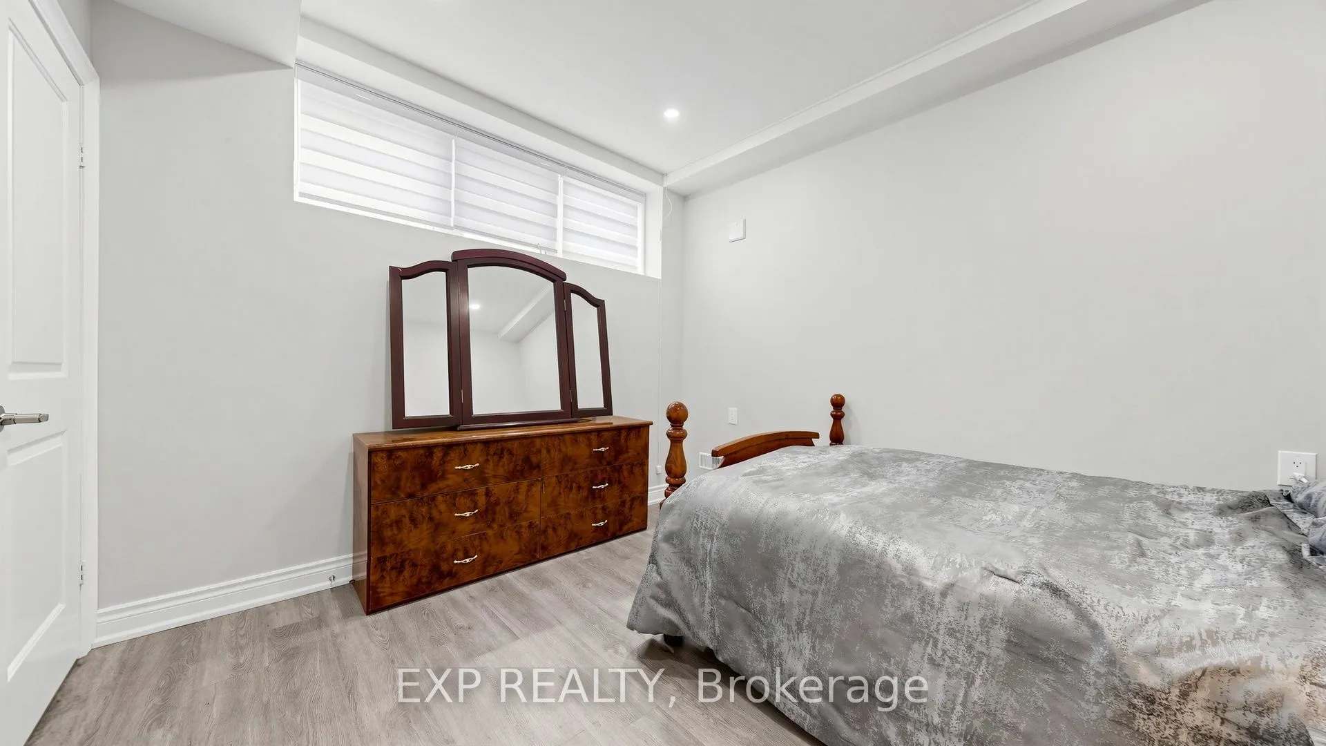 34 Buttonleaf Crescent