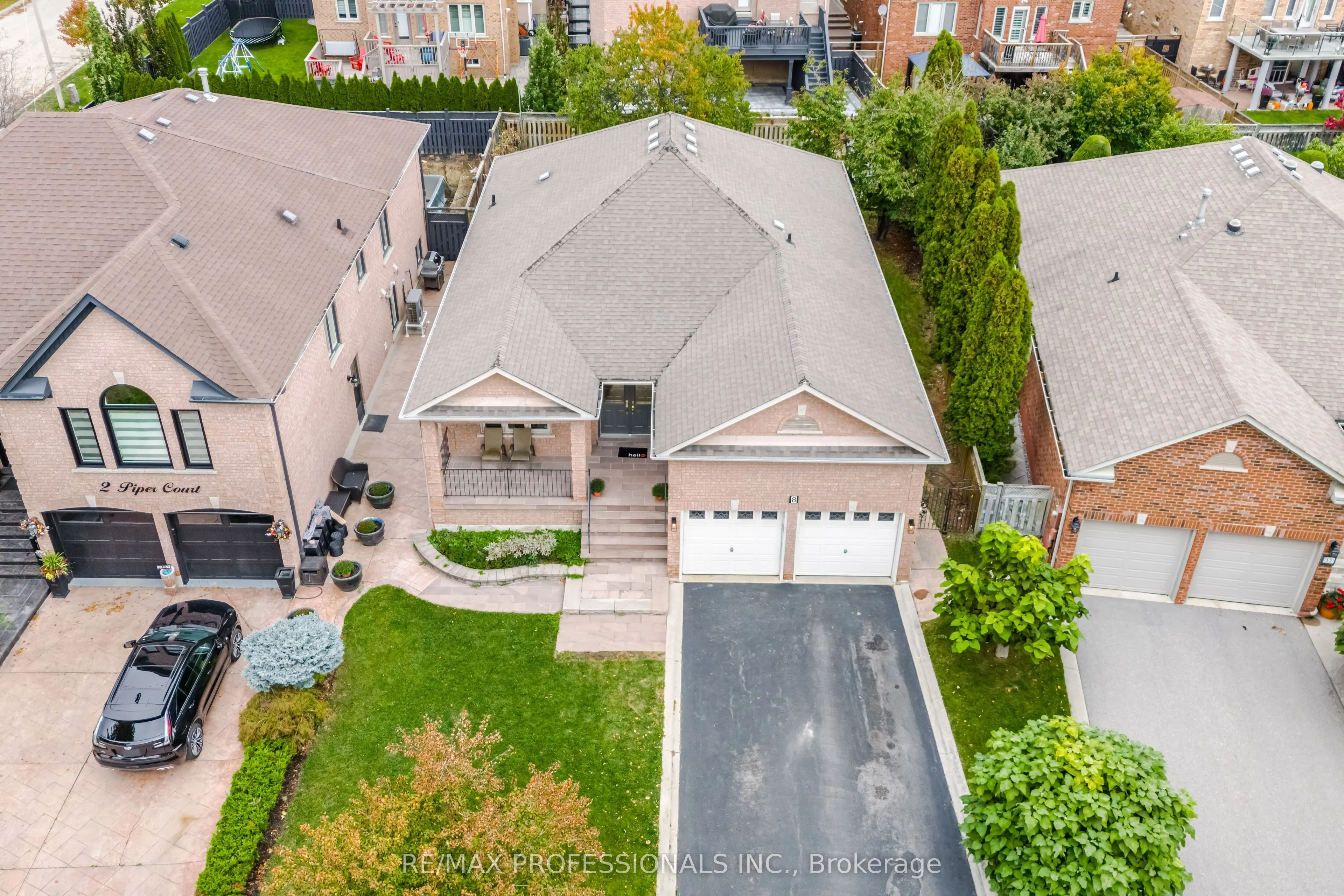 8 Piper Court