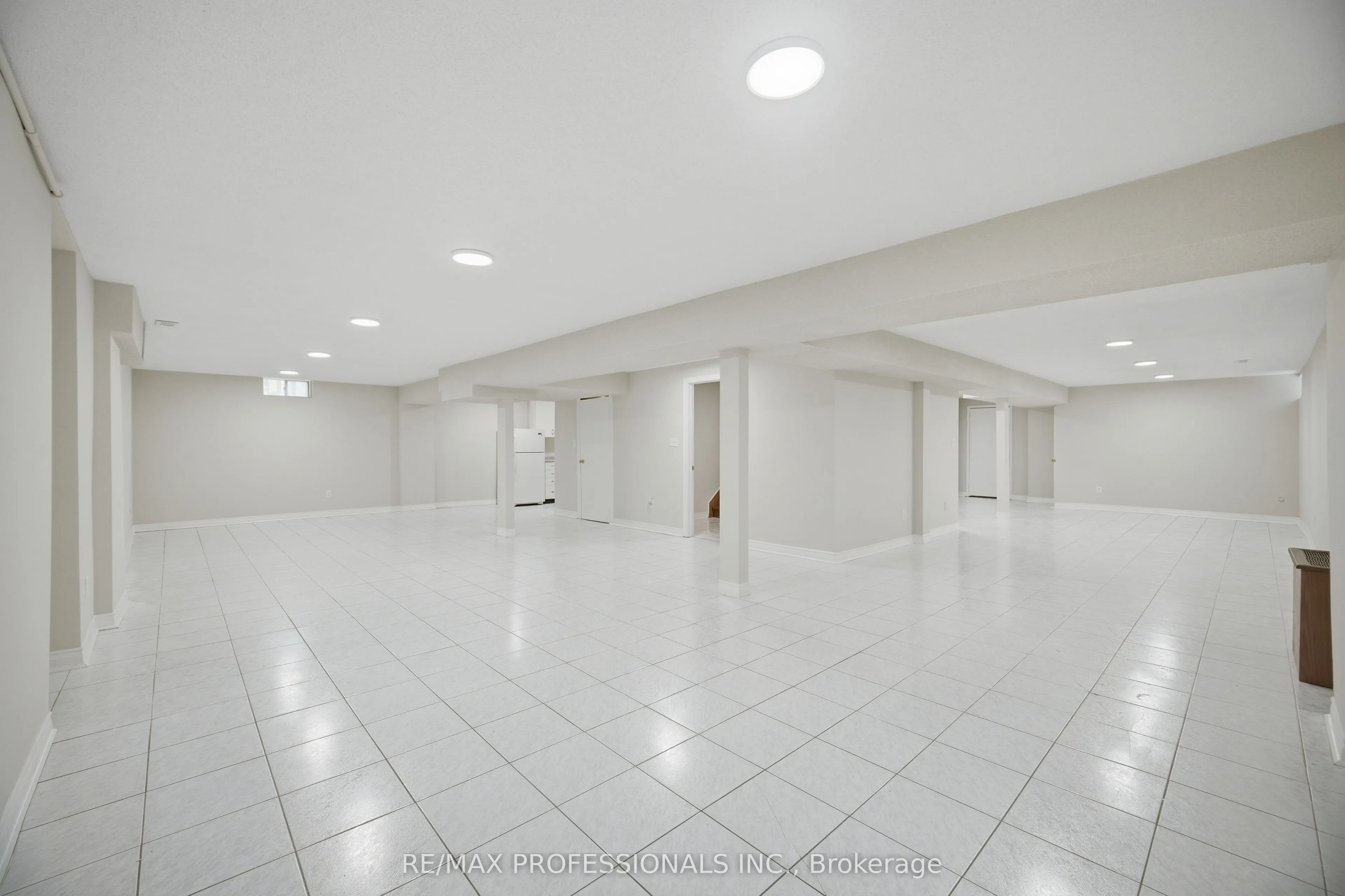 8 Piper Court