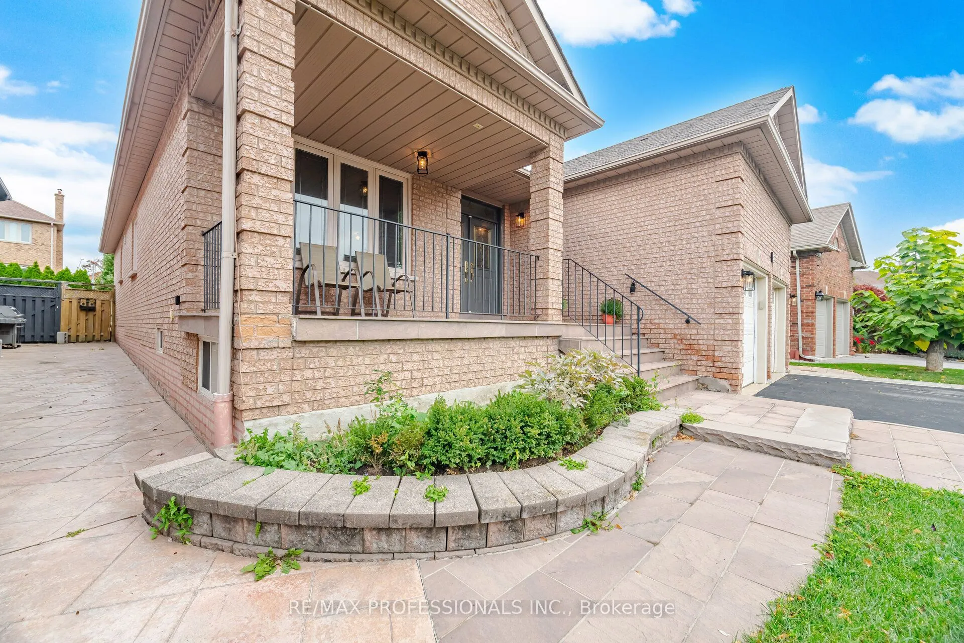 8 Piper Court