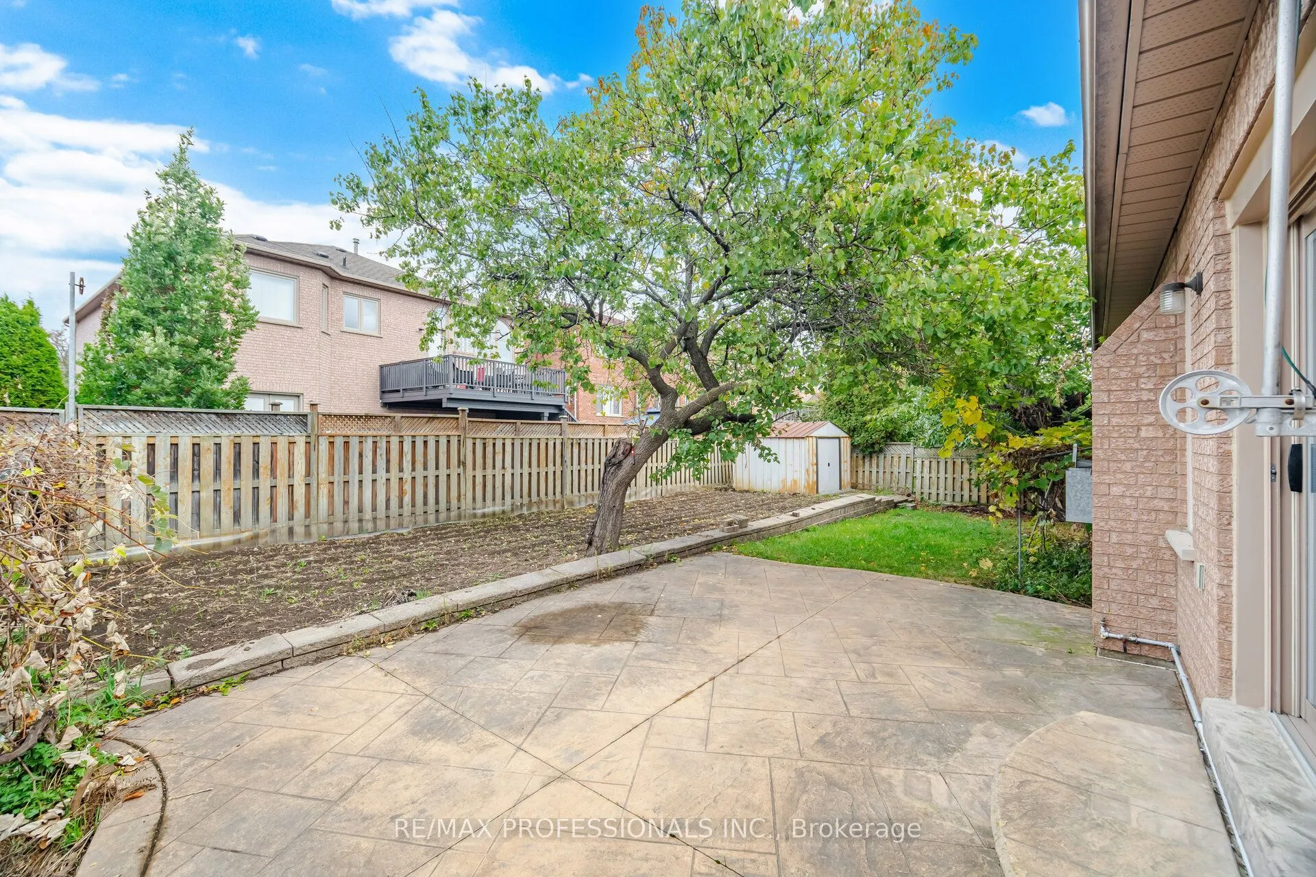 8 Piper Court