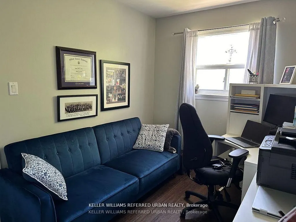 30 Collins Crescent #Main