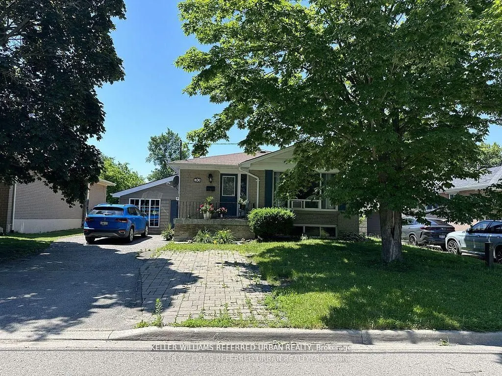 30 Collins Crescent #Main