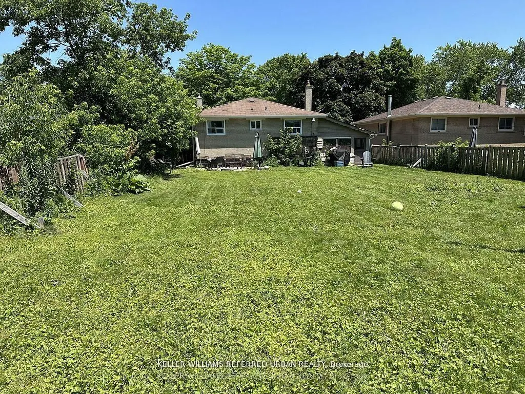 30 Collins Crescent #Main