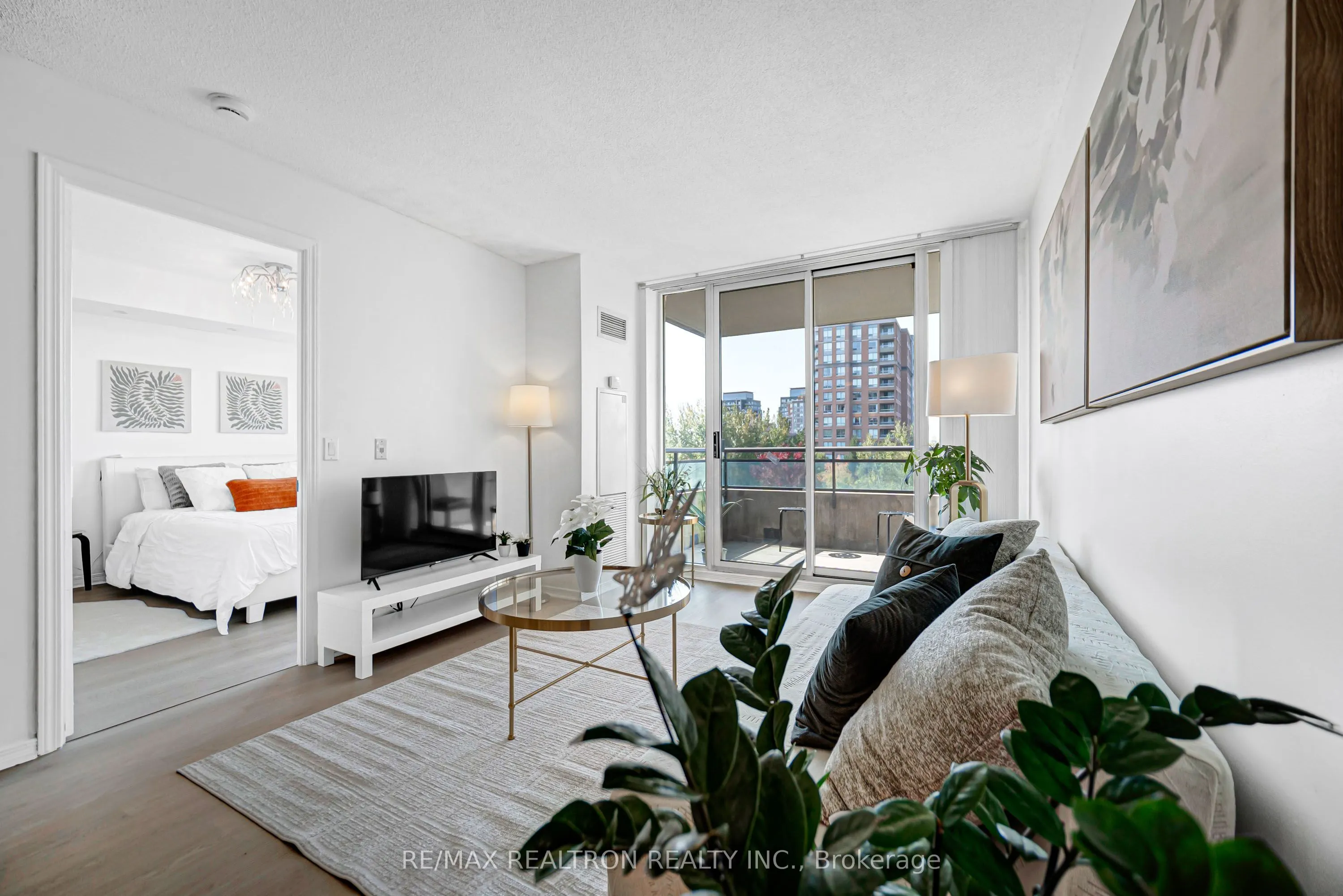 330 Red Maple Road #601