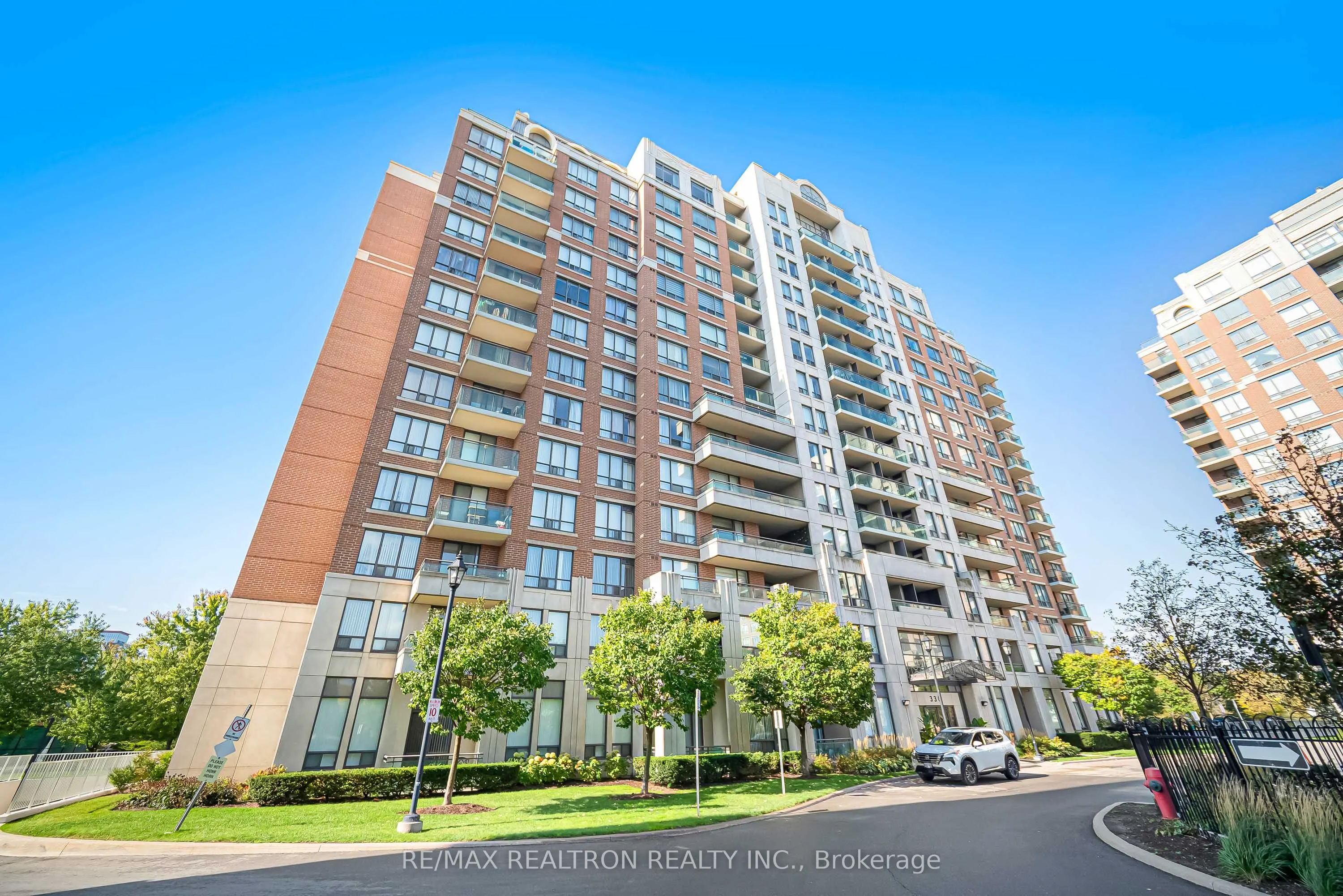 330 Red Maple Road #601