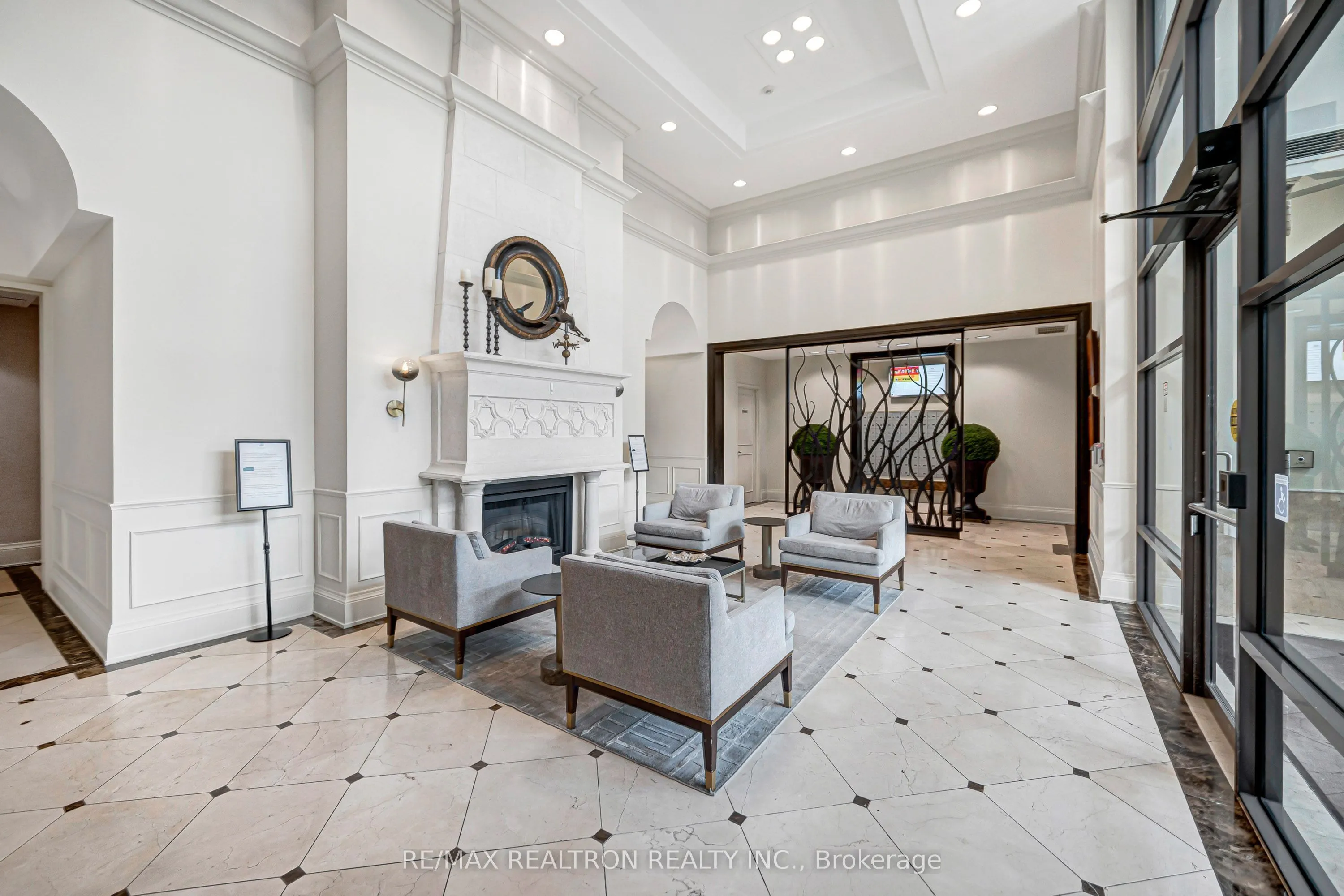 330 Red Maple Road #601
