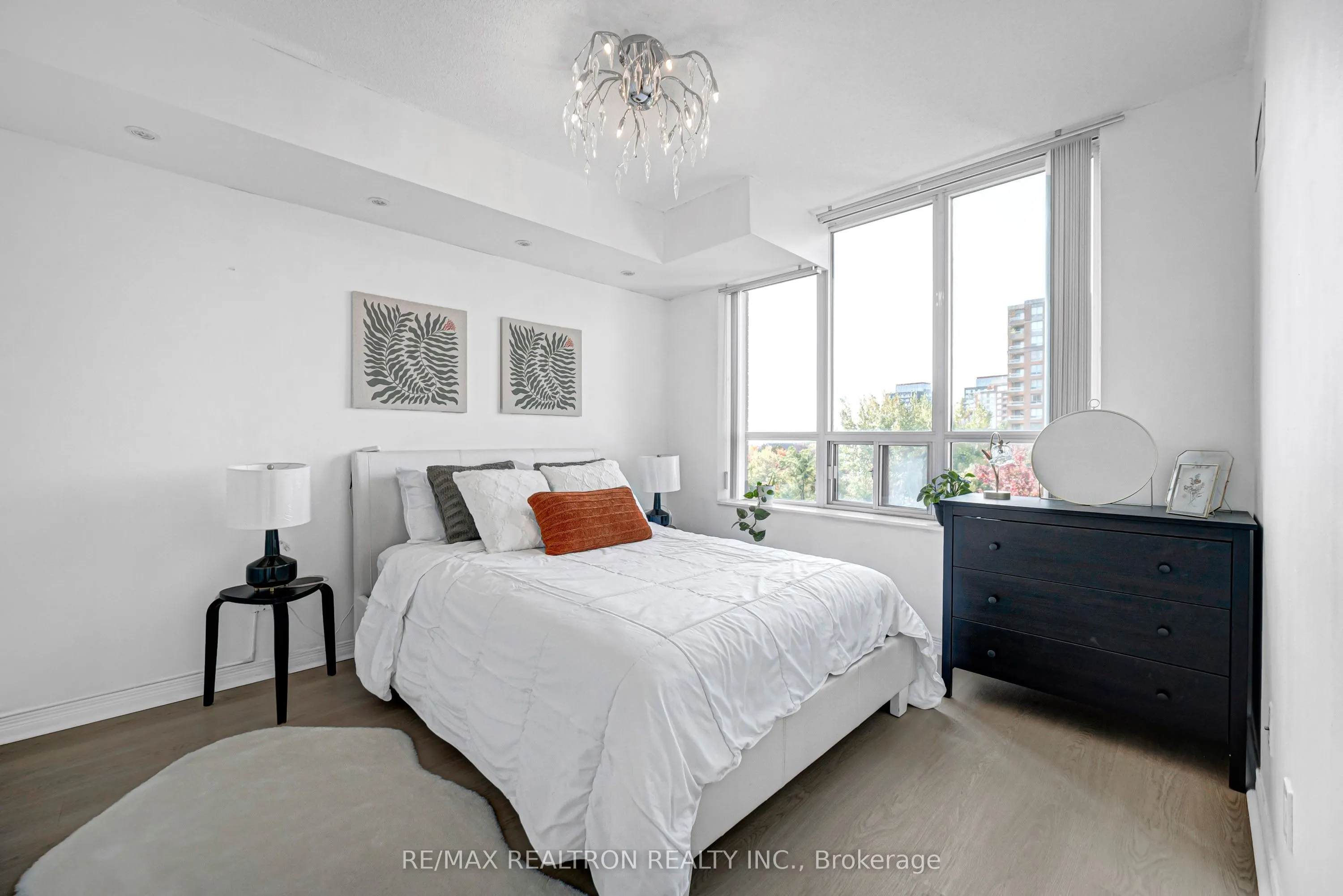 330 Red Maple Road #601