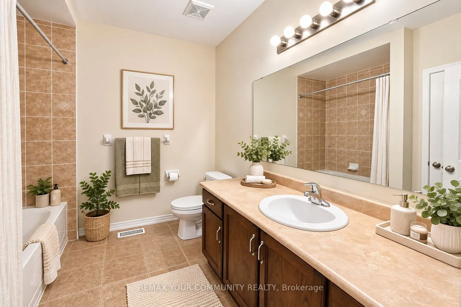 10 Armstrong Crescent #Main Fl