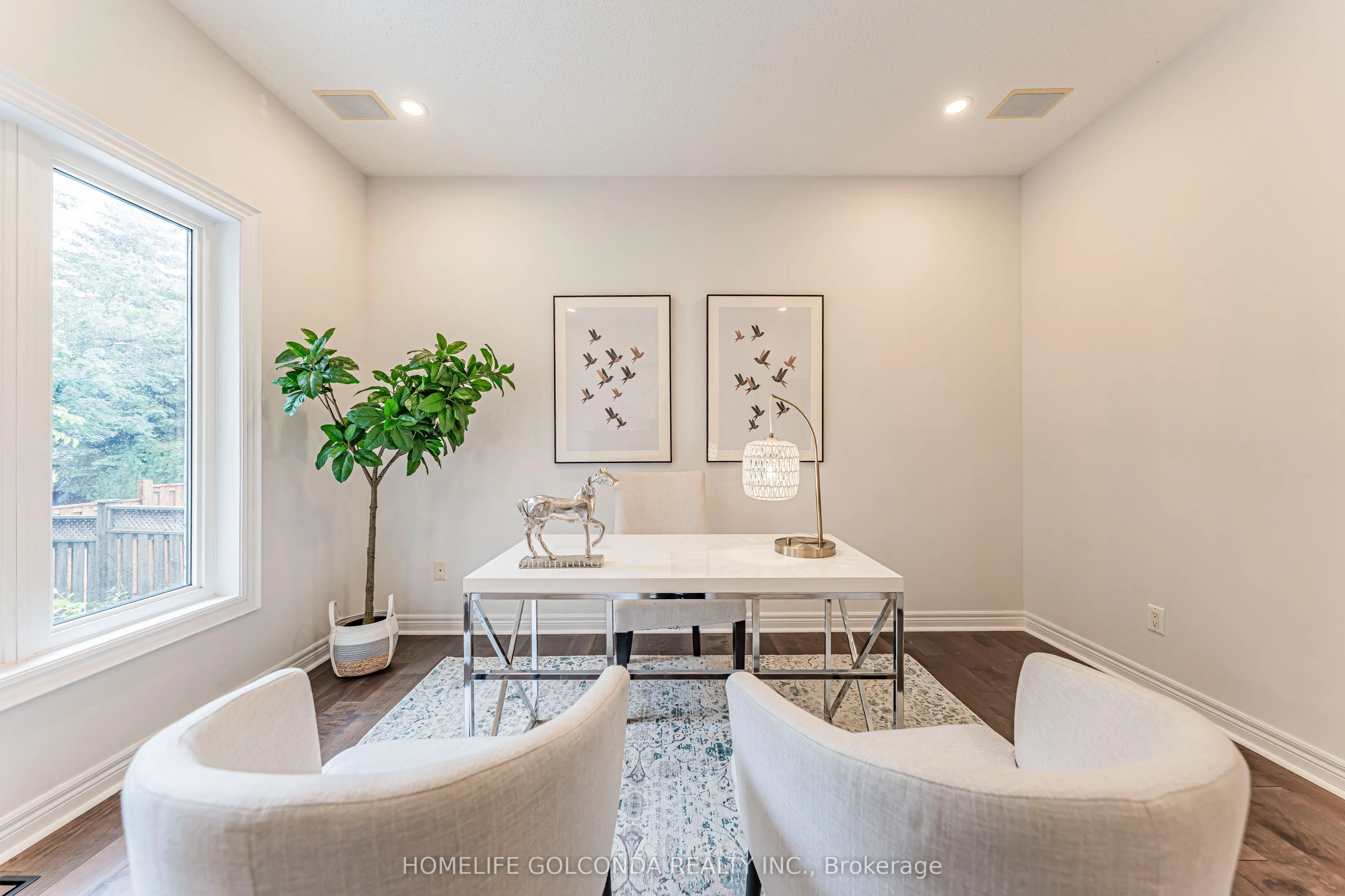 30 Goldring Crescent