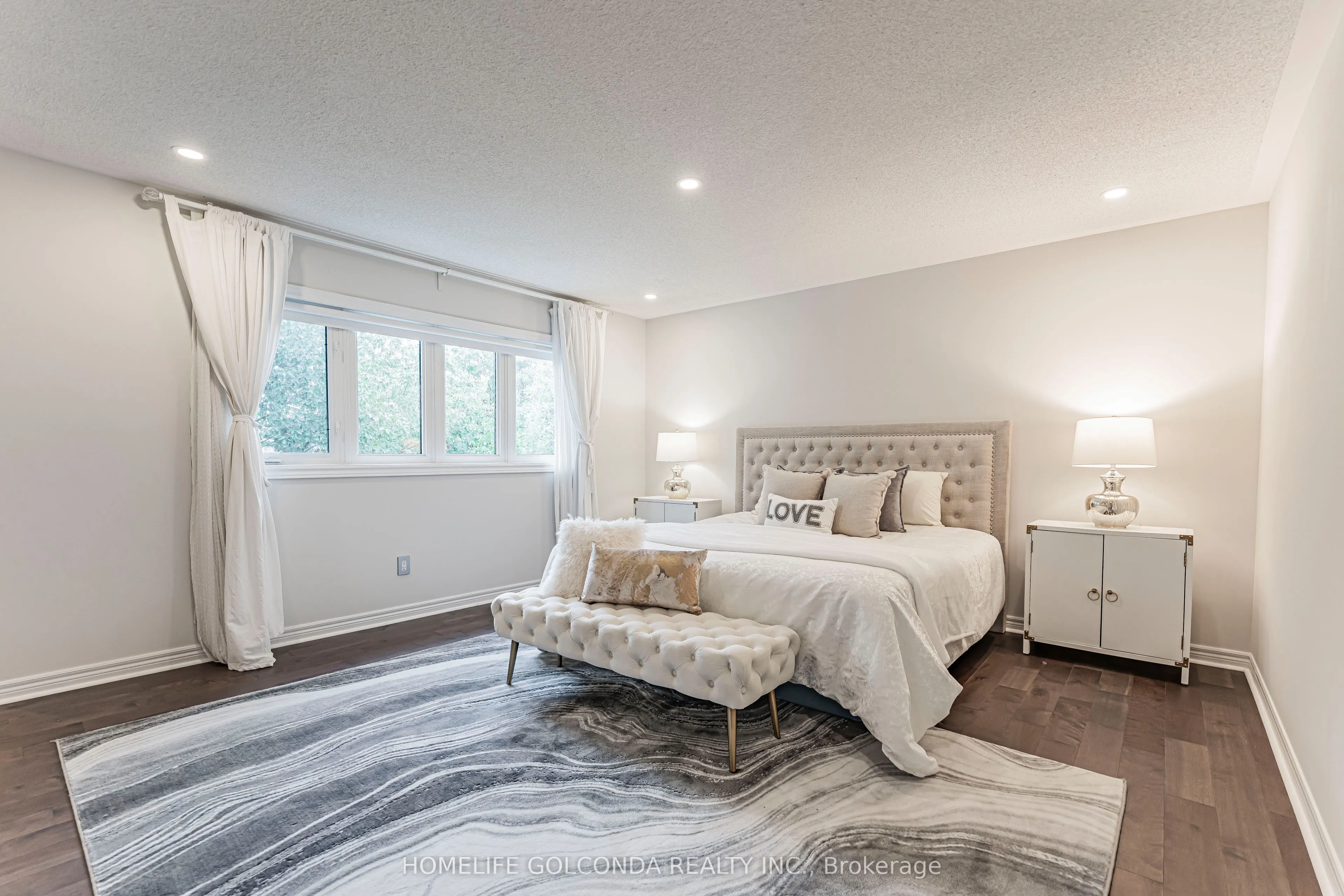 30 Goldring Crescent