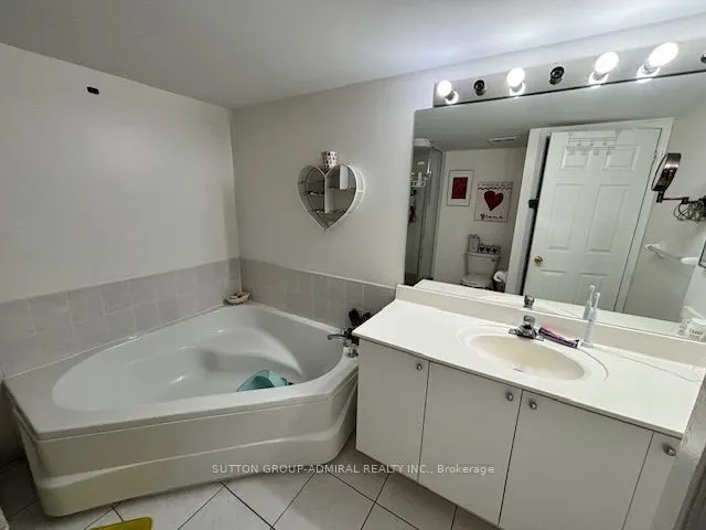 5 Emerald Lane #202