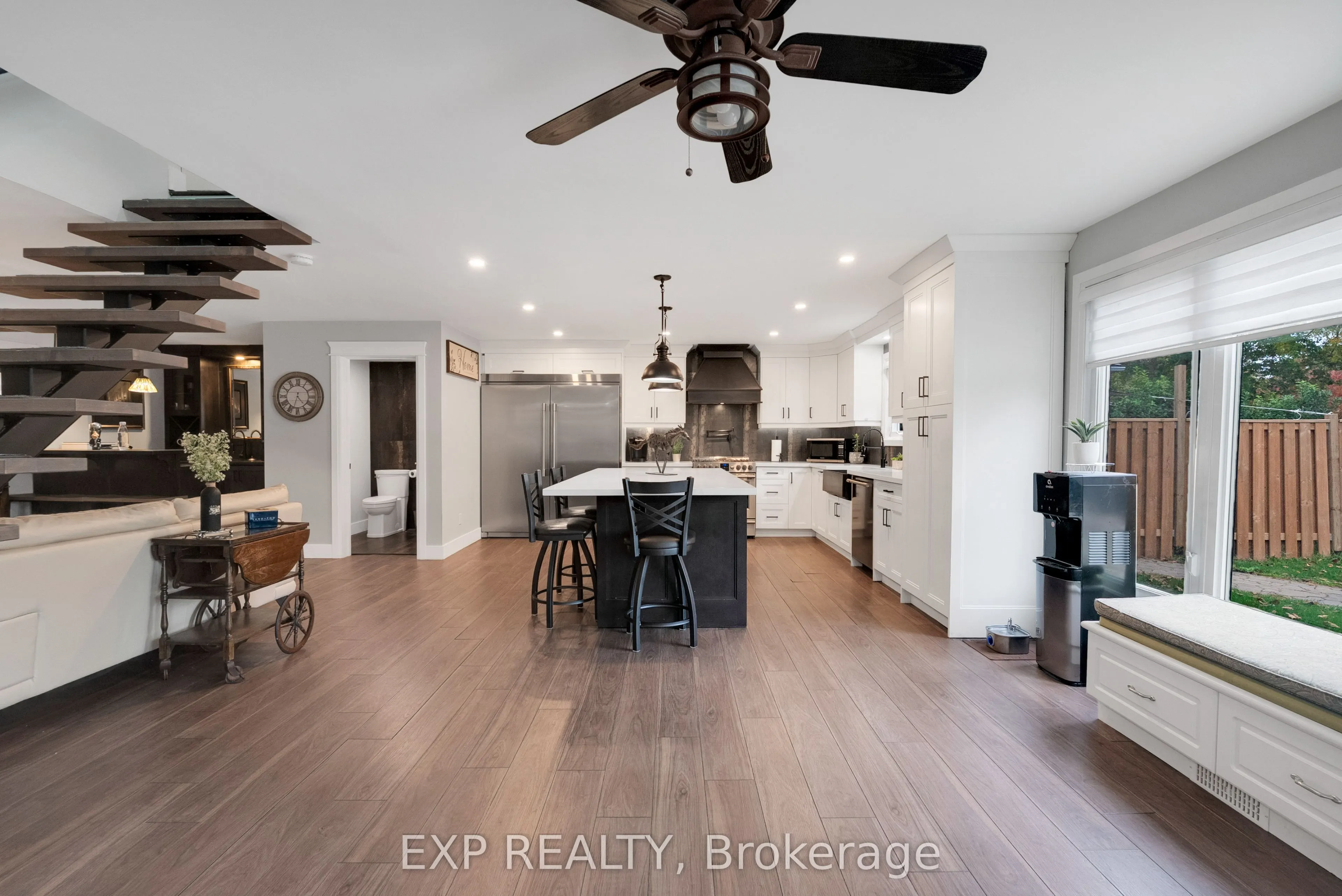 143 Albert Street W