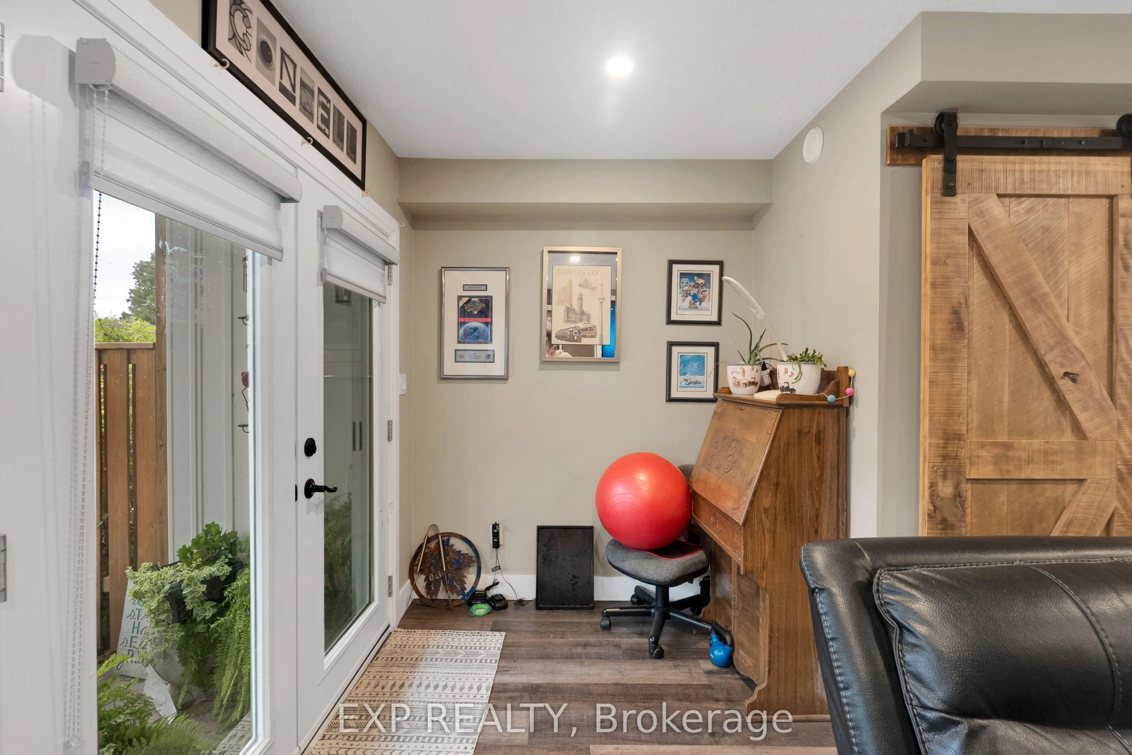 143 Albert Street W