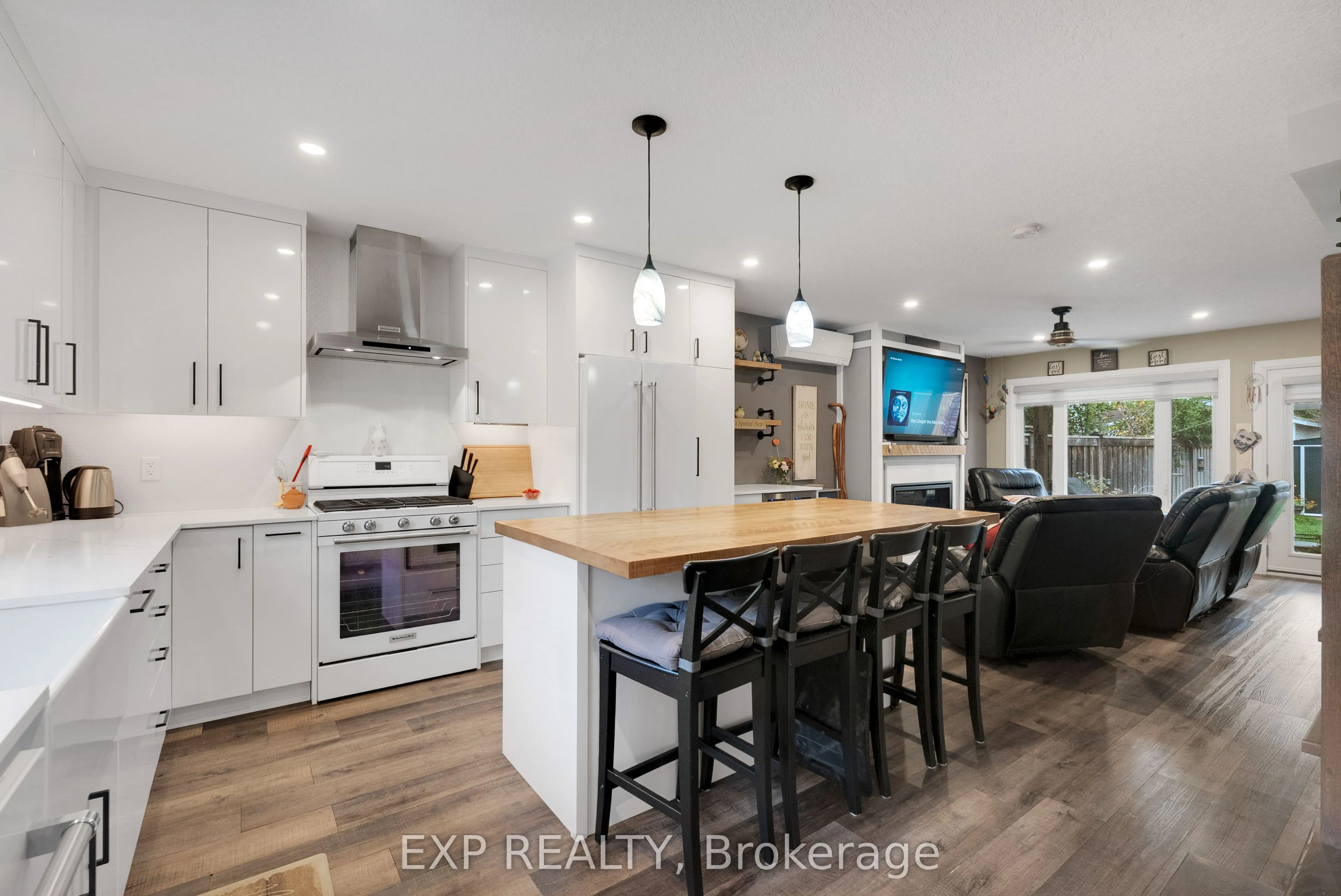 143 Albert Street W