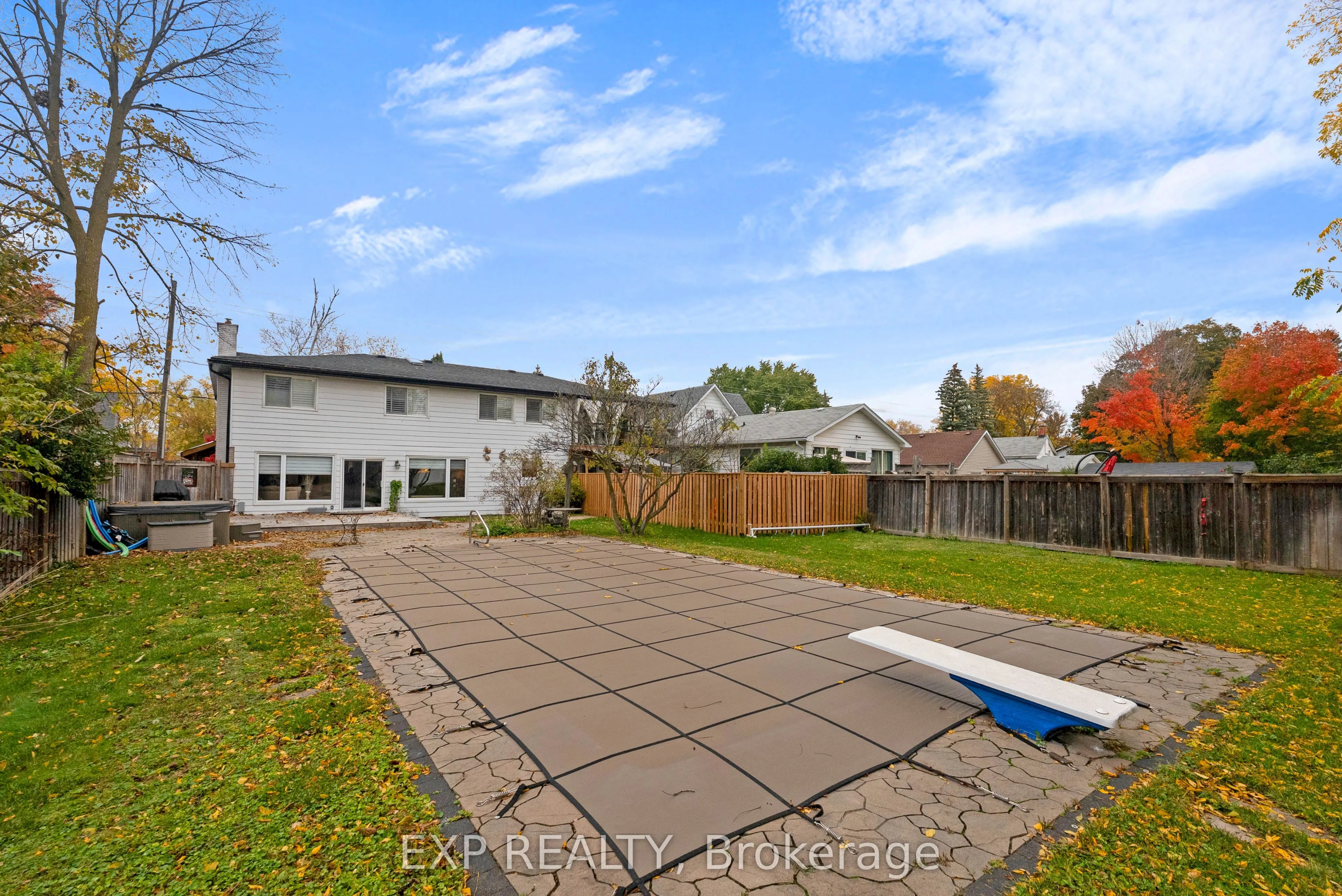 143 Albert Street W