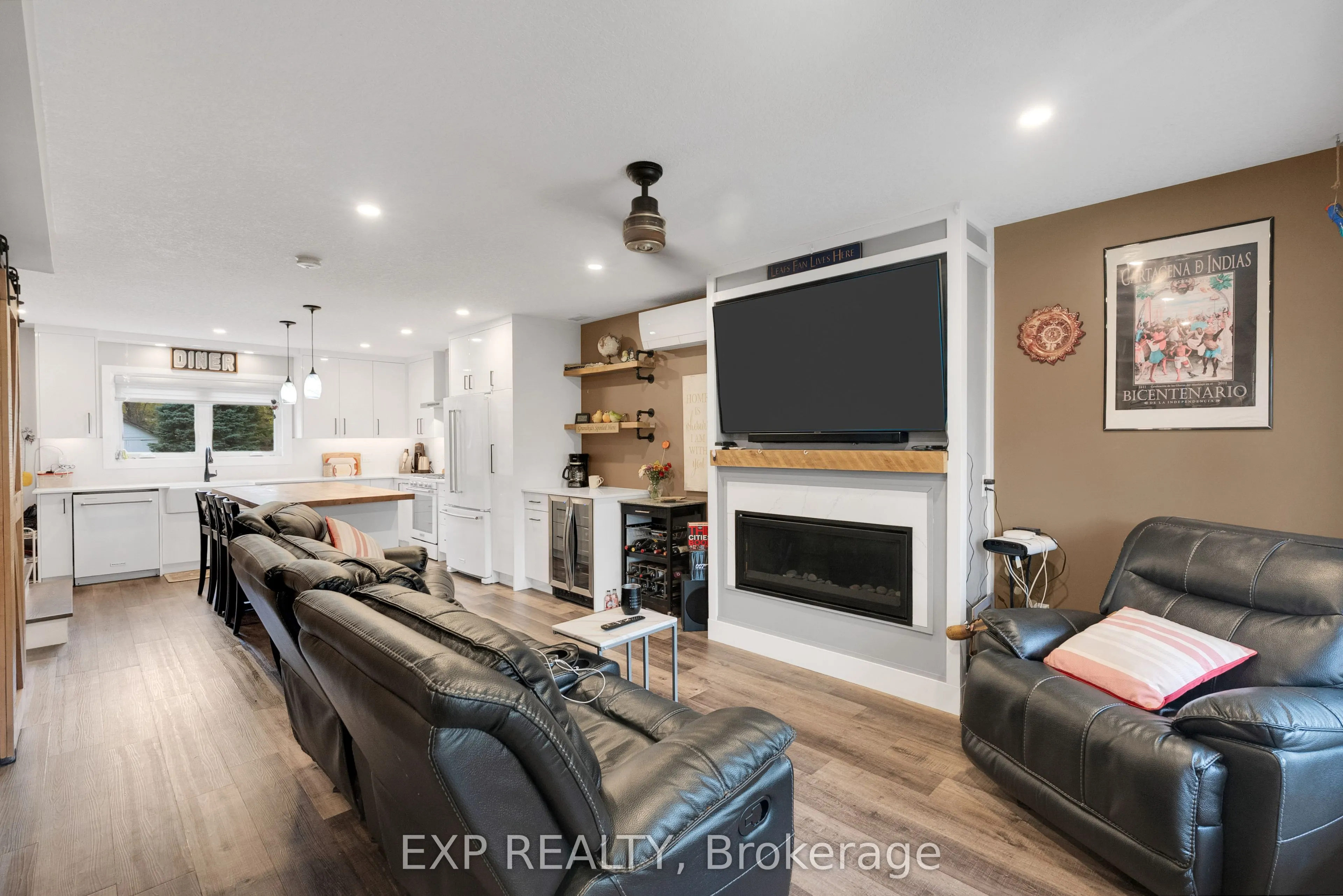 143 Albert Street W