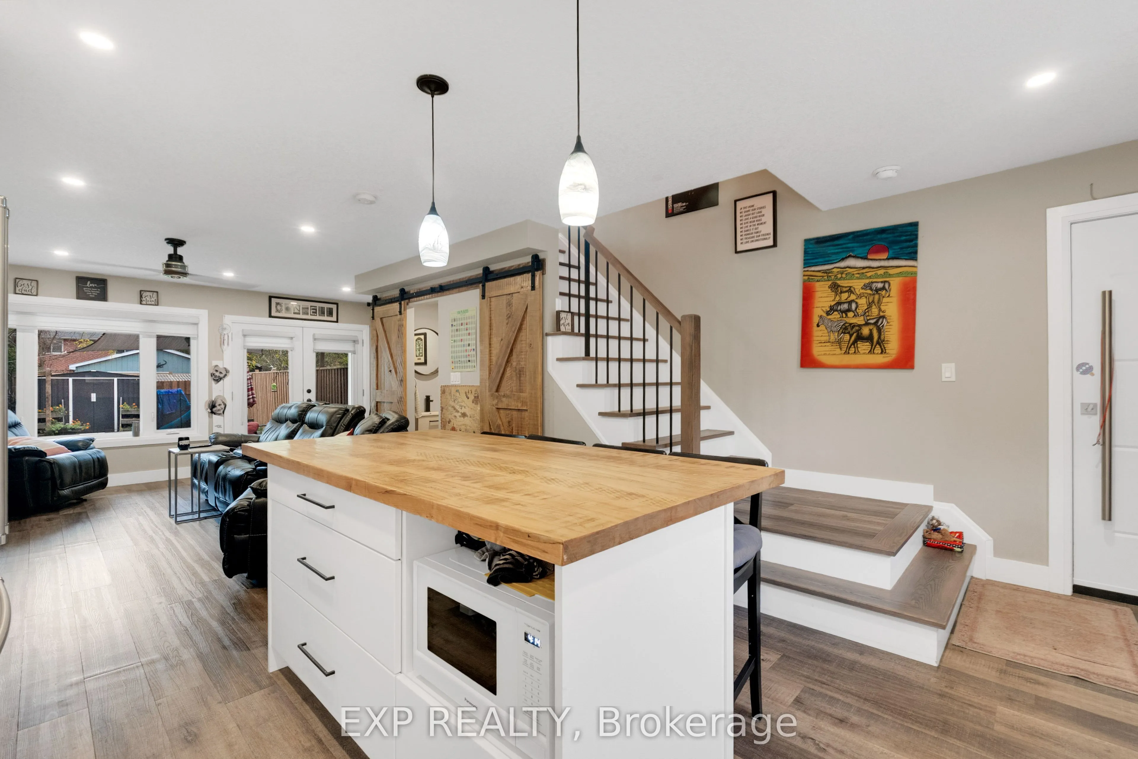 143 Albert Street W
