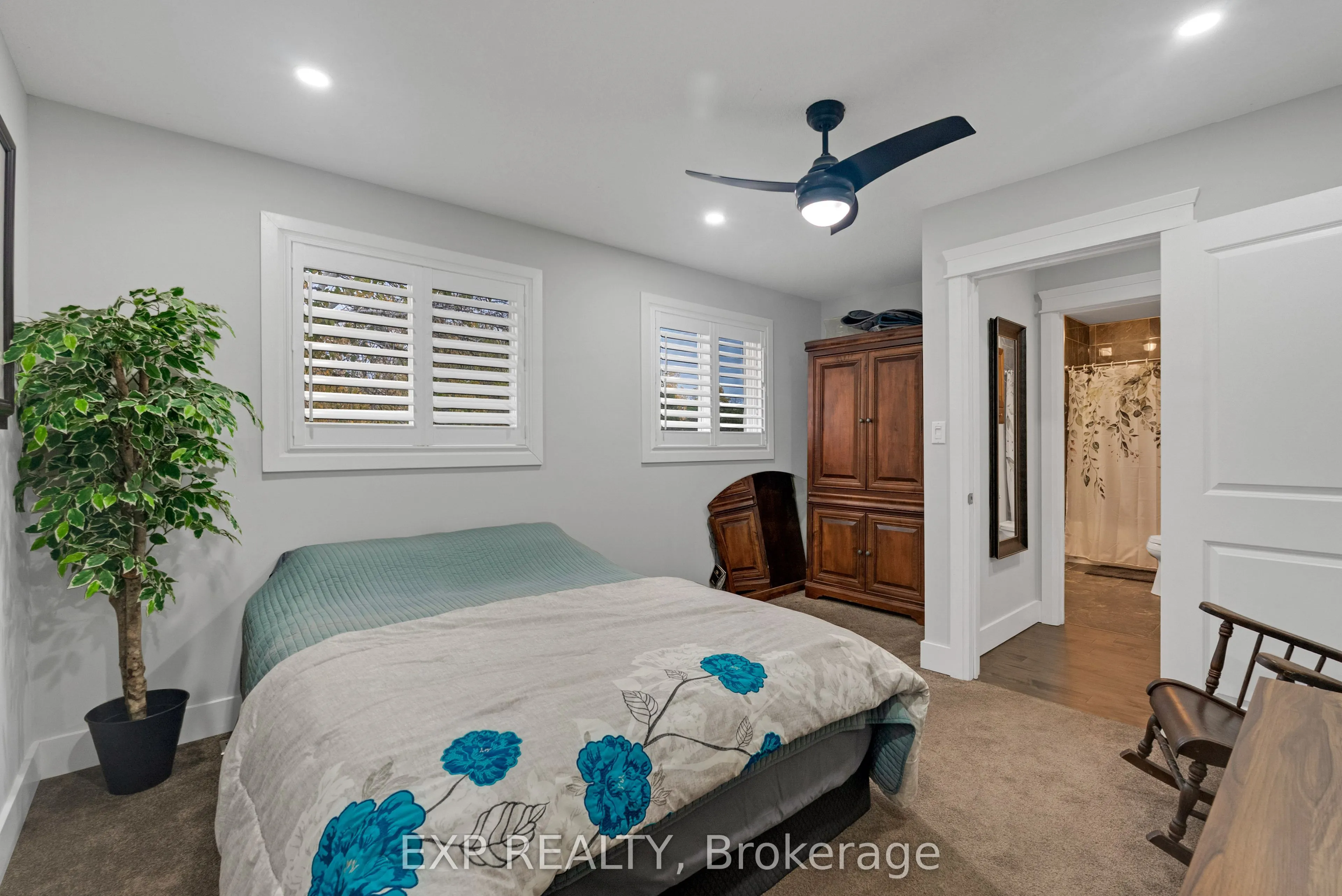 143 Albert Street W