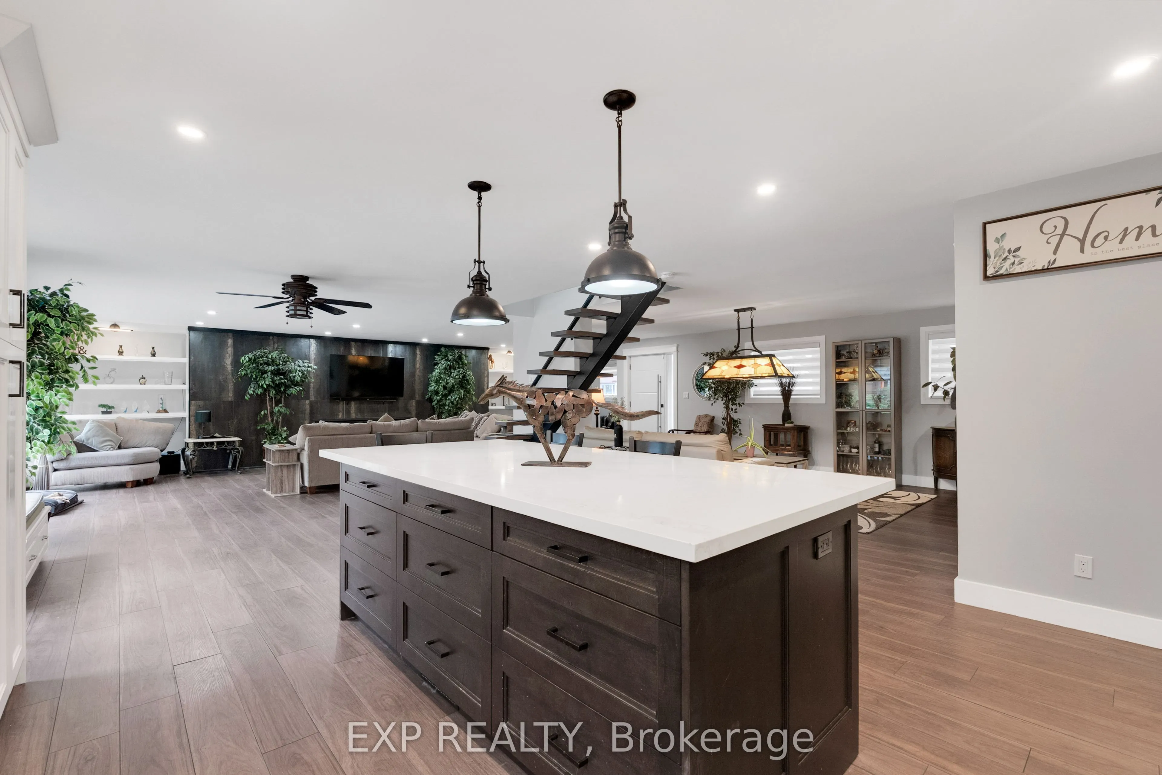 143 Albert Street W