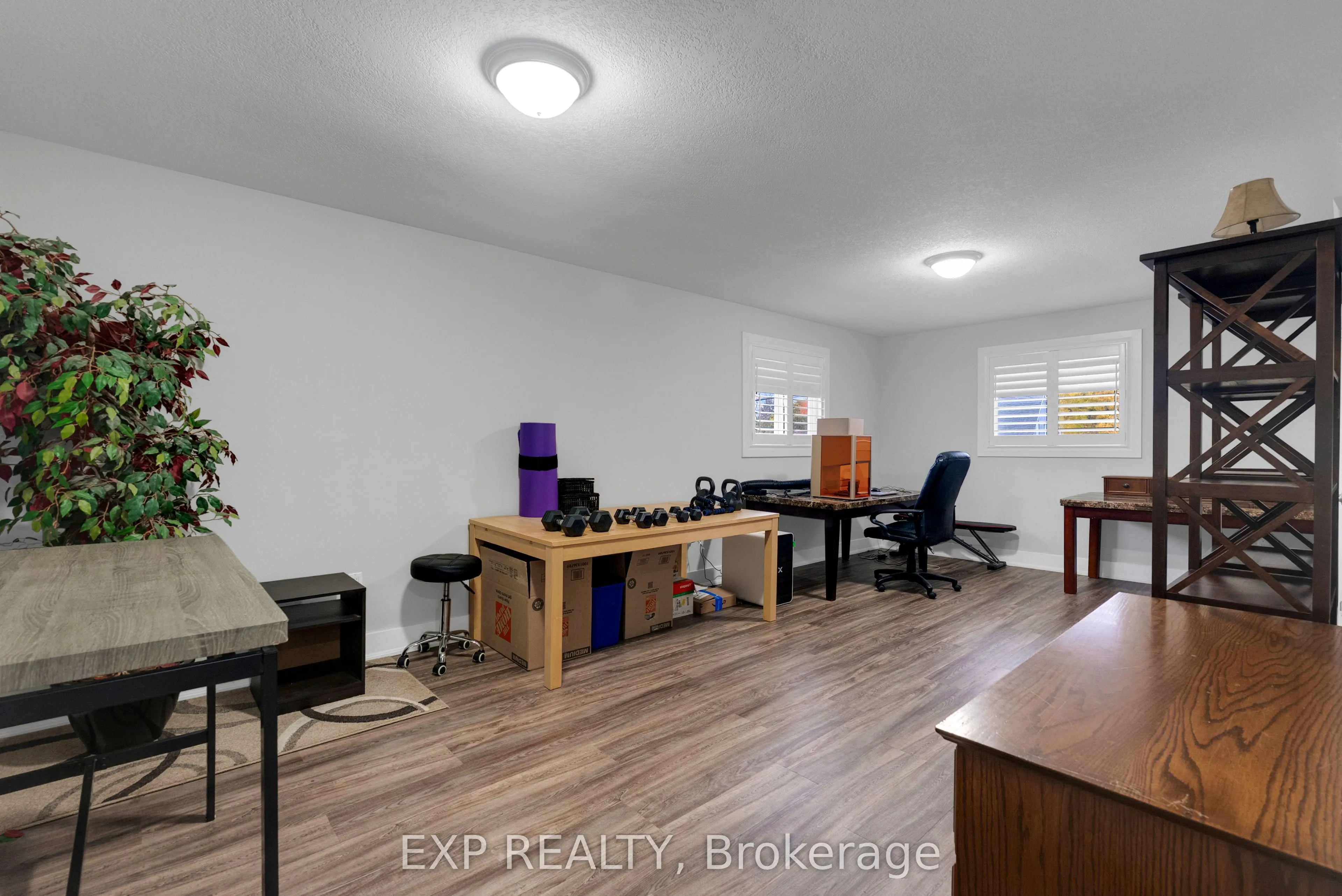 143 Albert Street W
