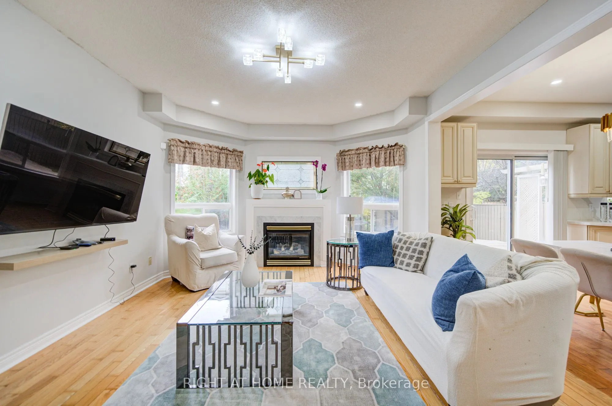 81 Old Colony Road