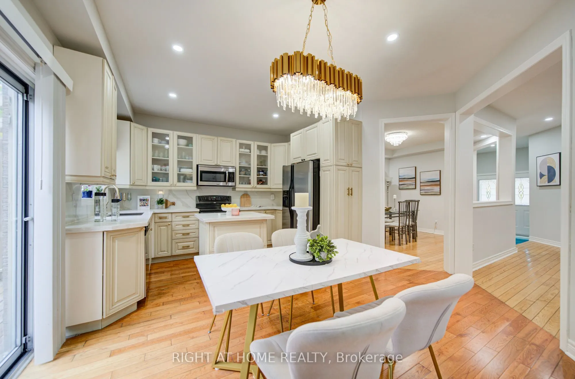 81 Old Colony Road