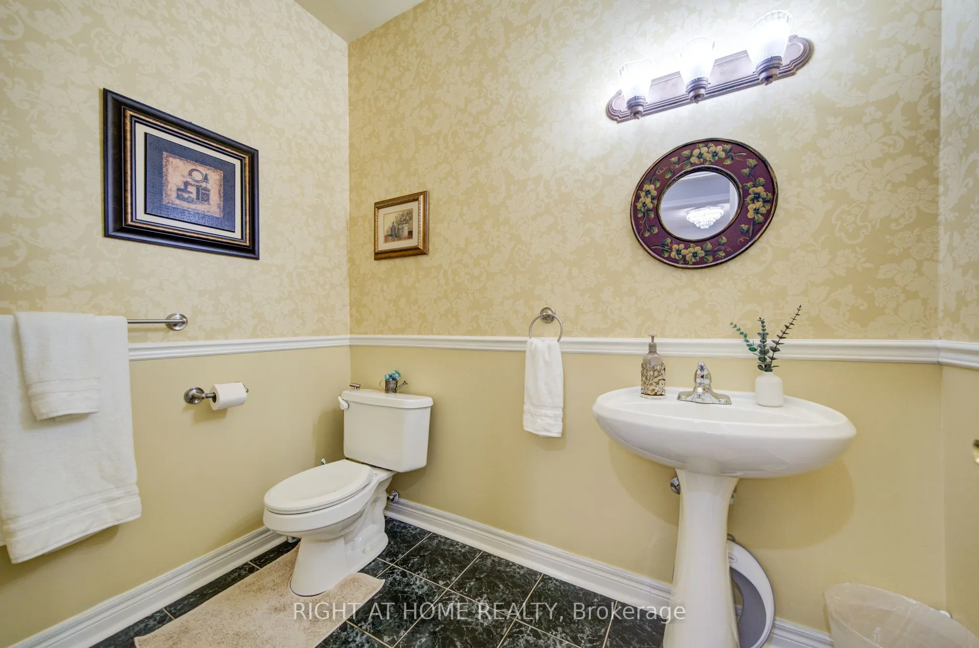 81 Old Colony Road