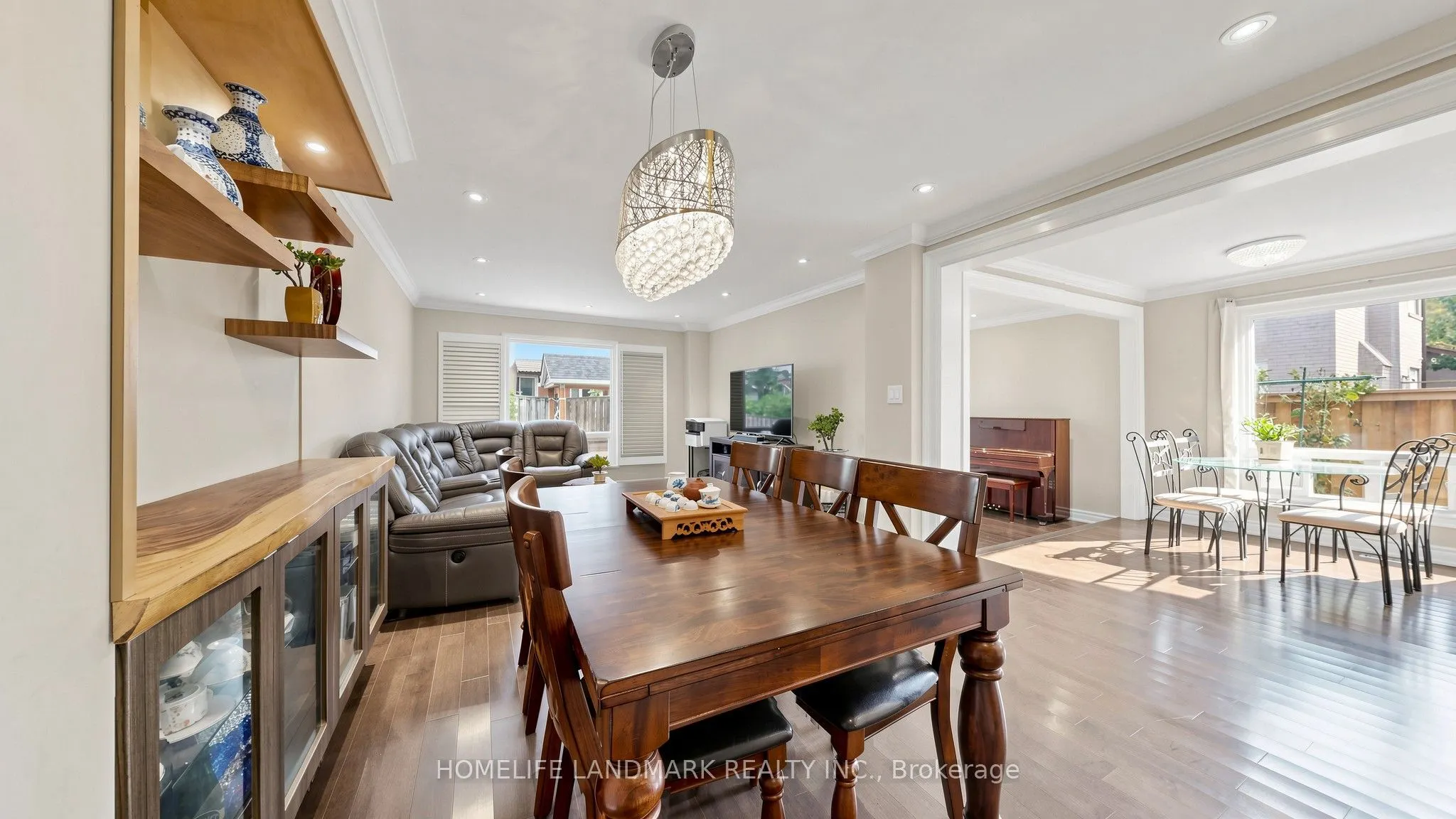 4 Bishop Crescent
