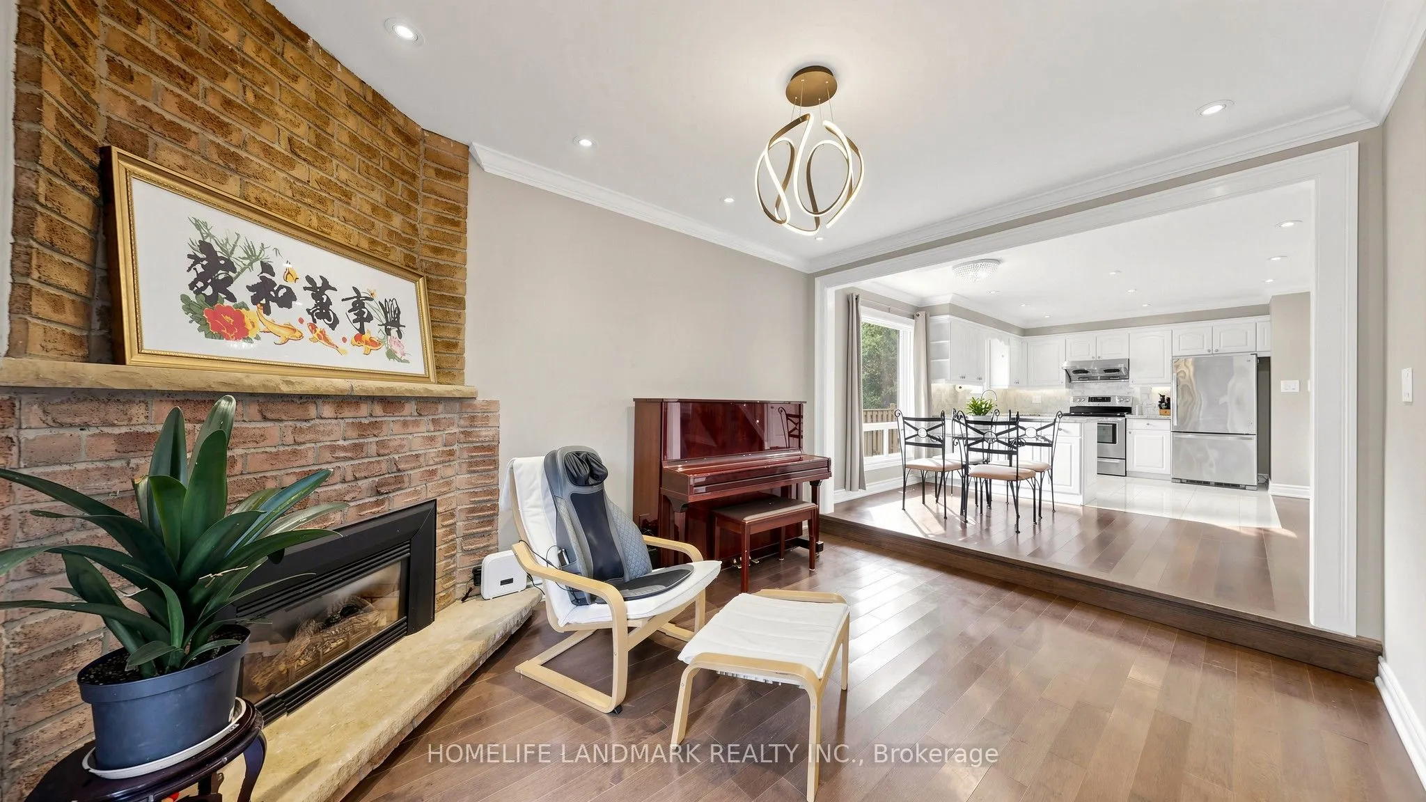 4 Bishop Crescent