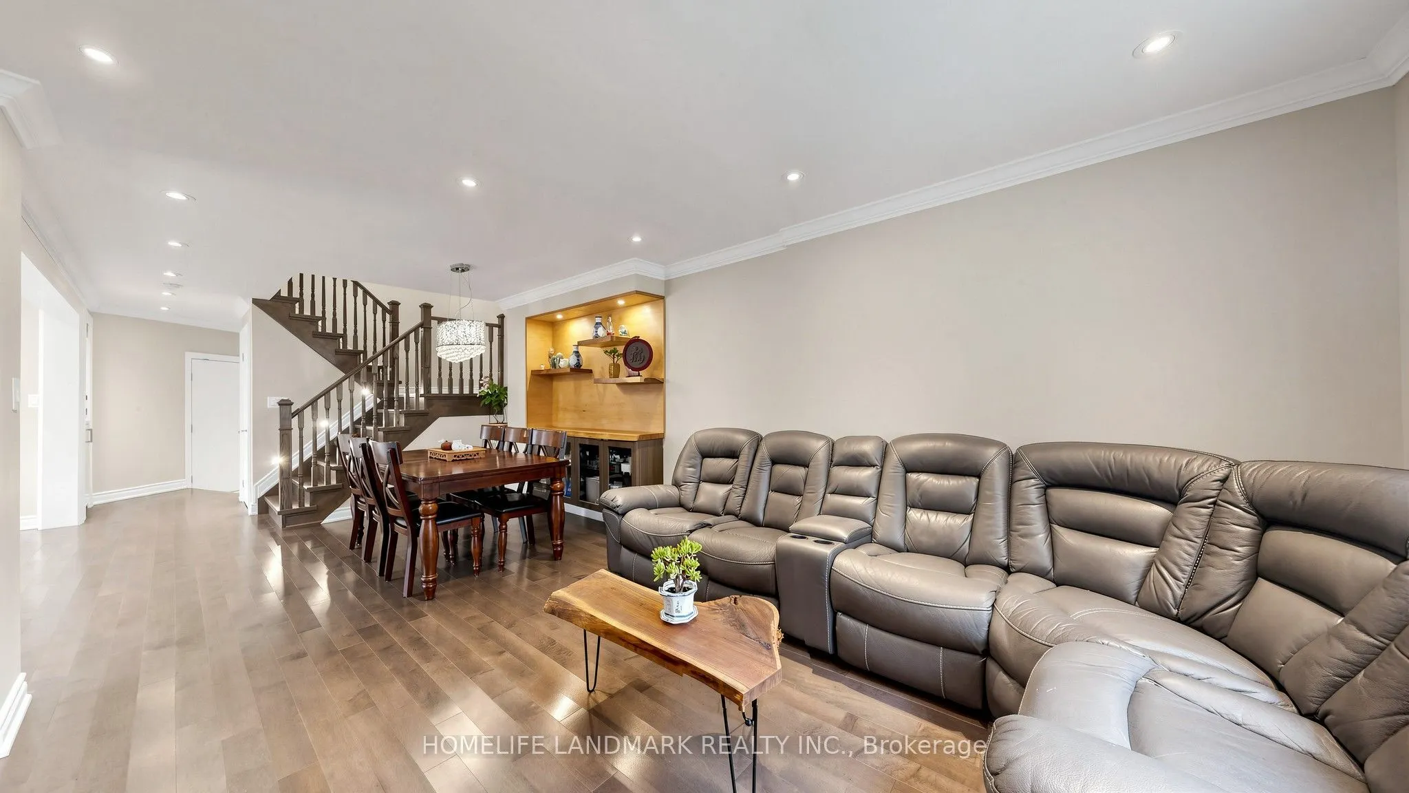 4 Bishop Crescent