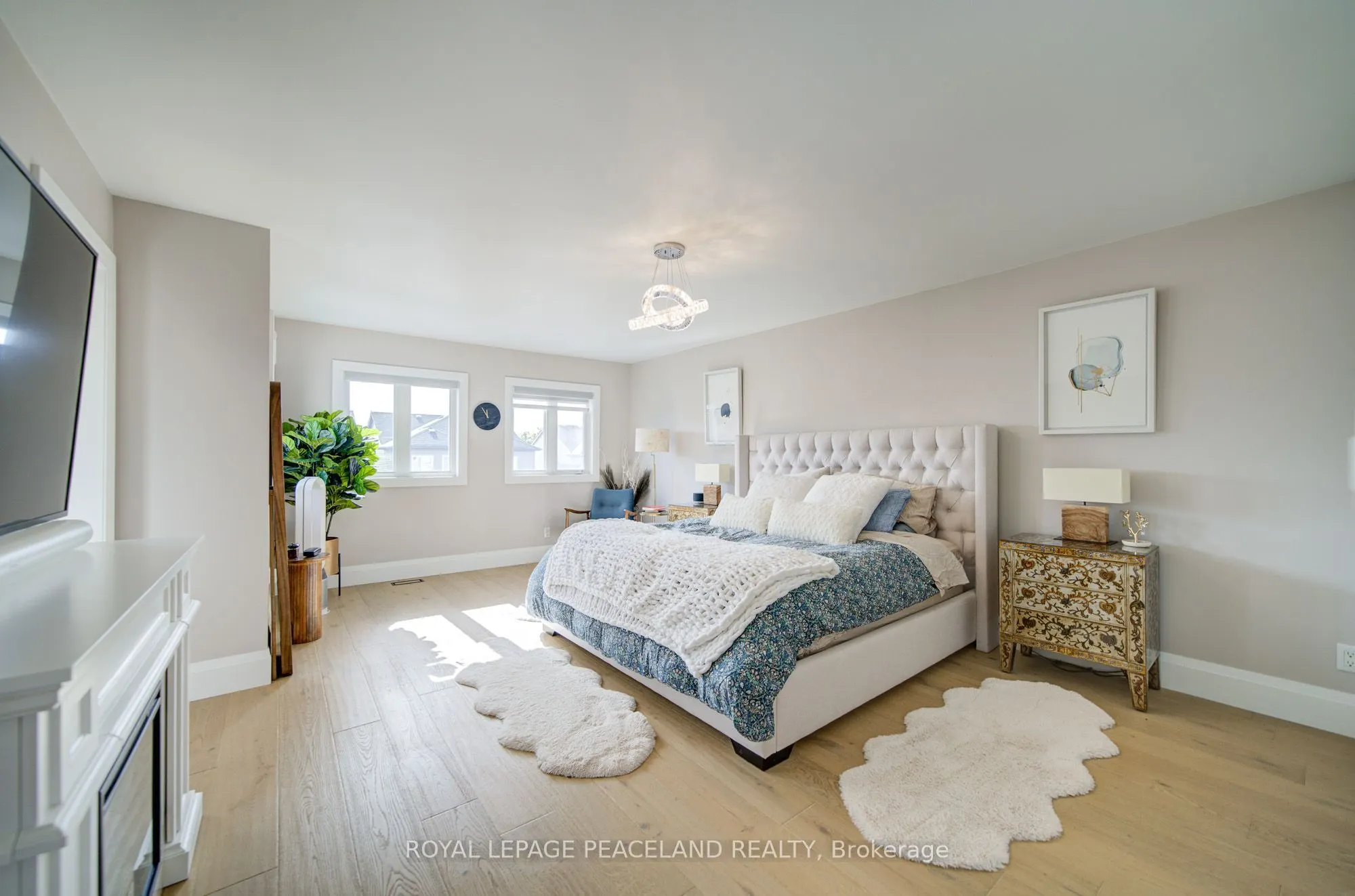 21 Don Hadden Crescent