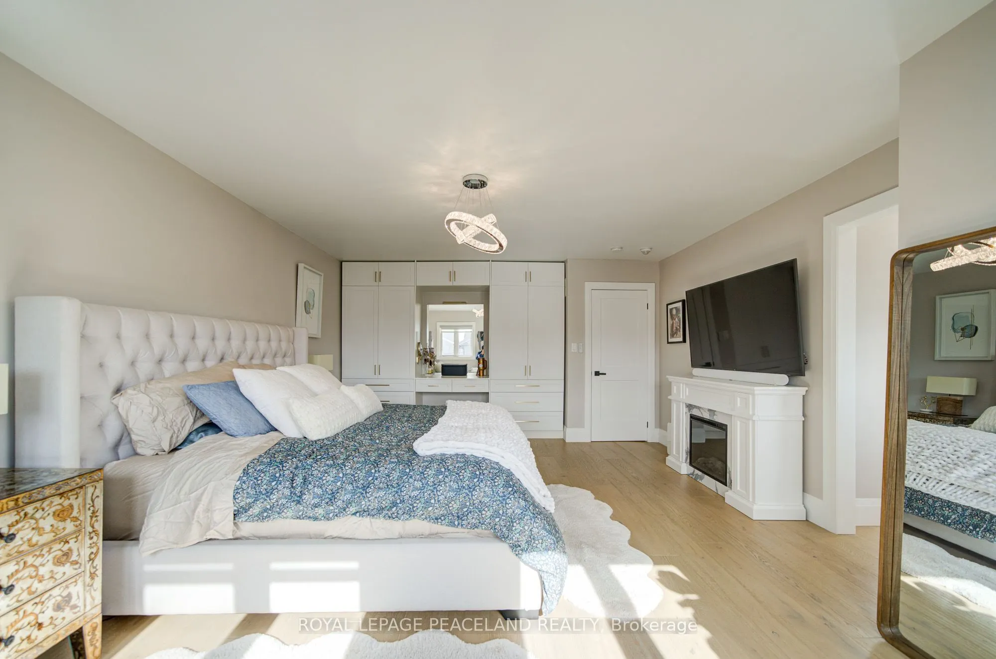 21 Don Hadden Crescent