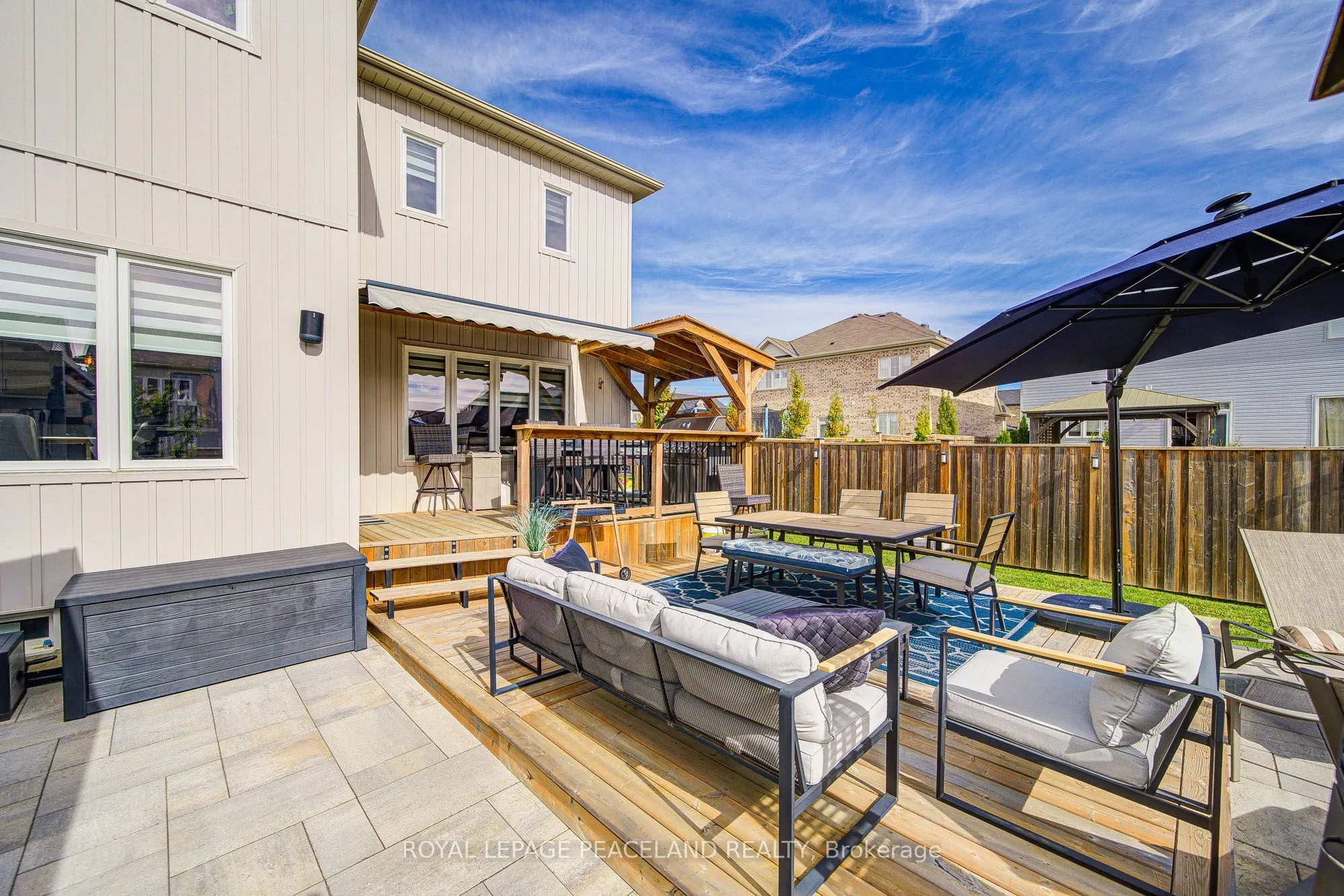 21 Don Hadden Crescent