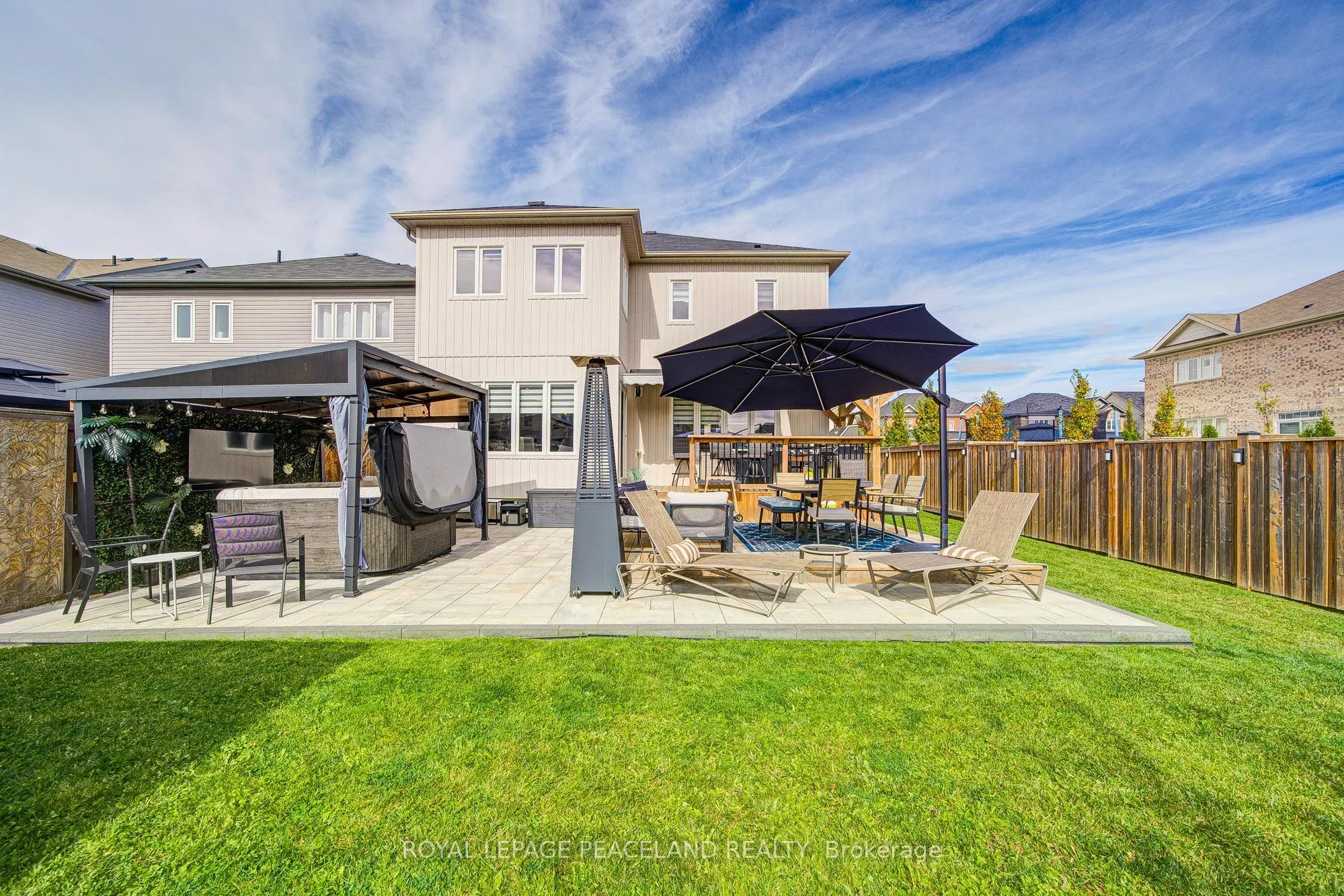 21 Don Hadden Crescent