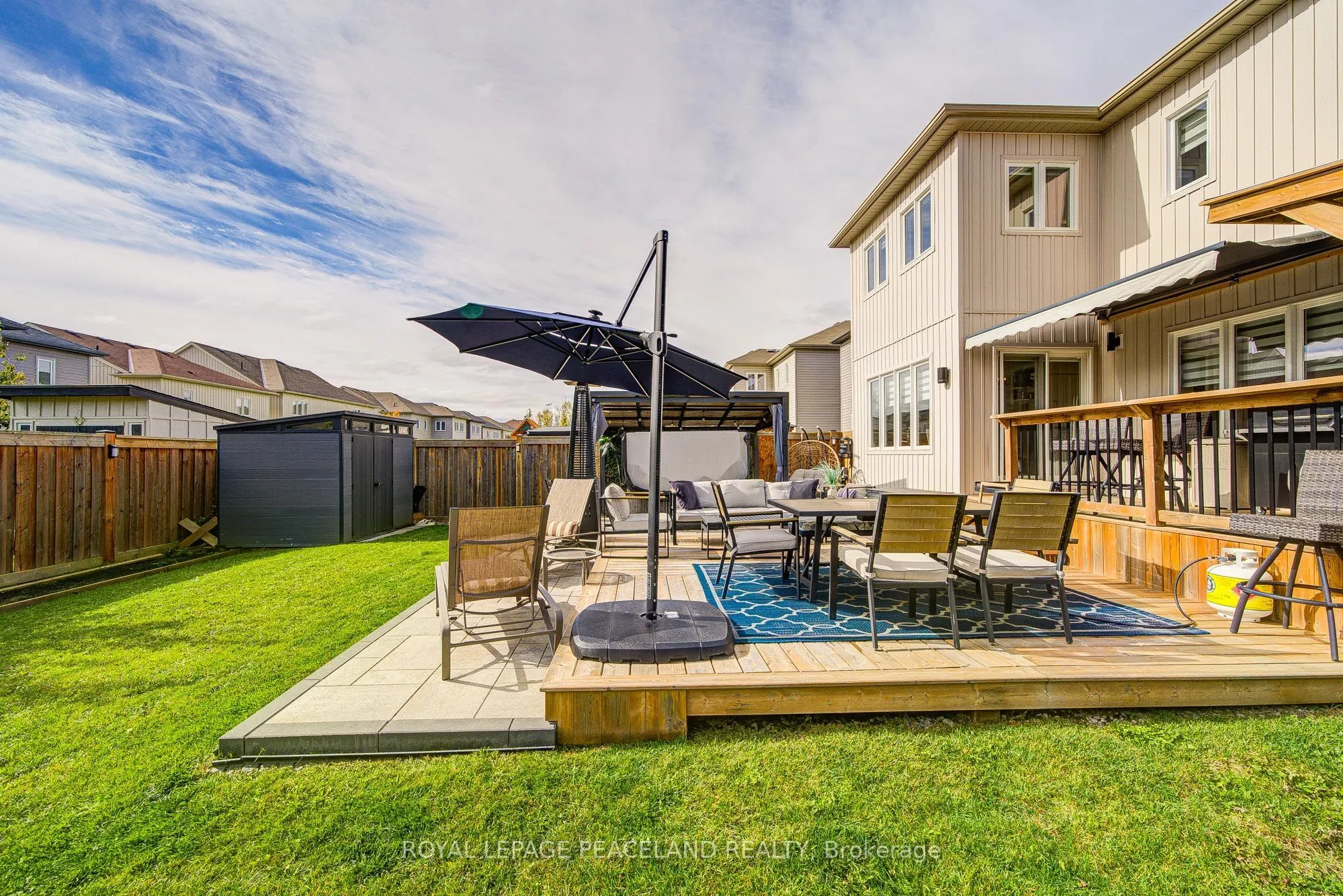21 Don Hadden Crescent
