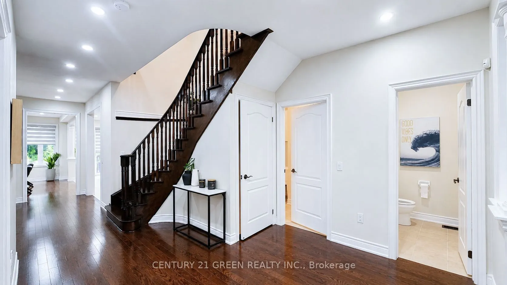 61 Magdalan Crescent