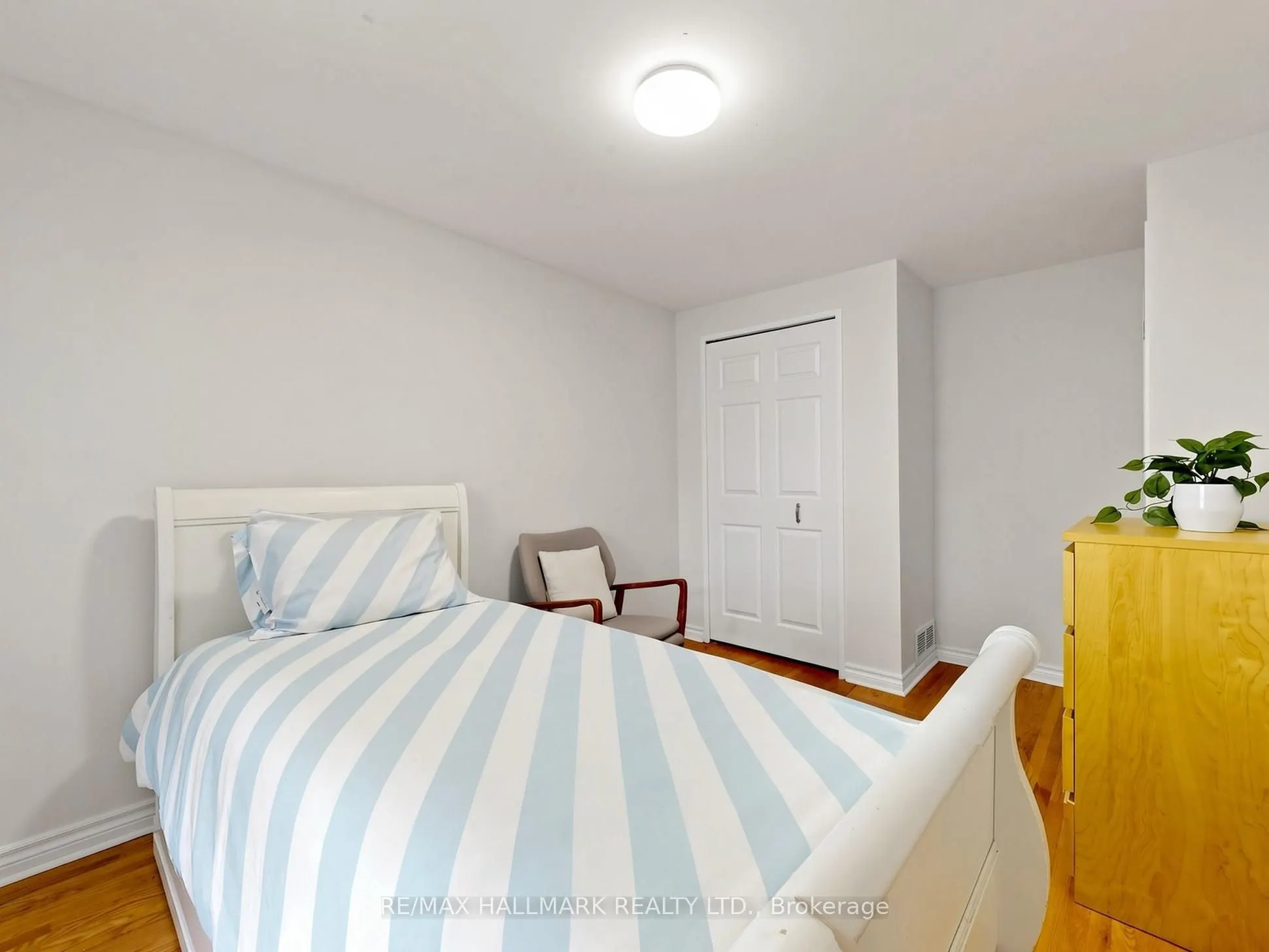 282 Royal Orchard Boulevard #13