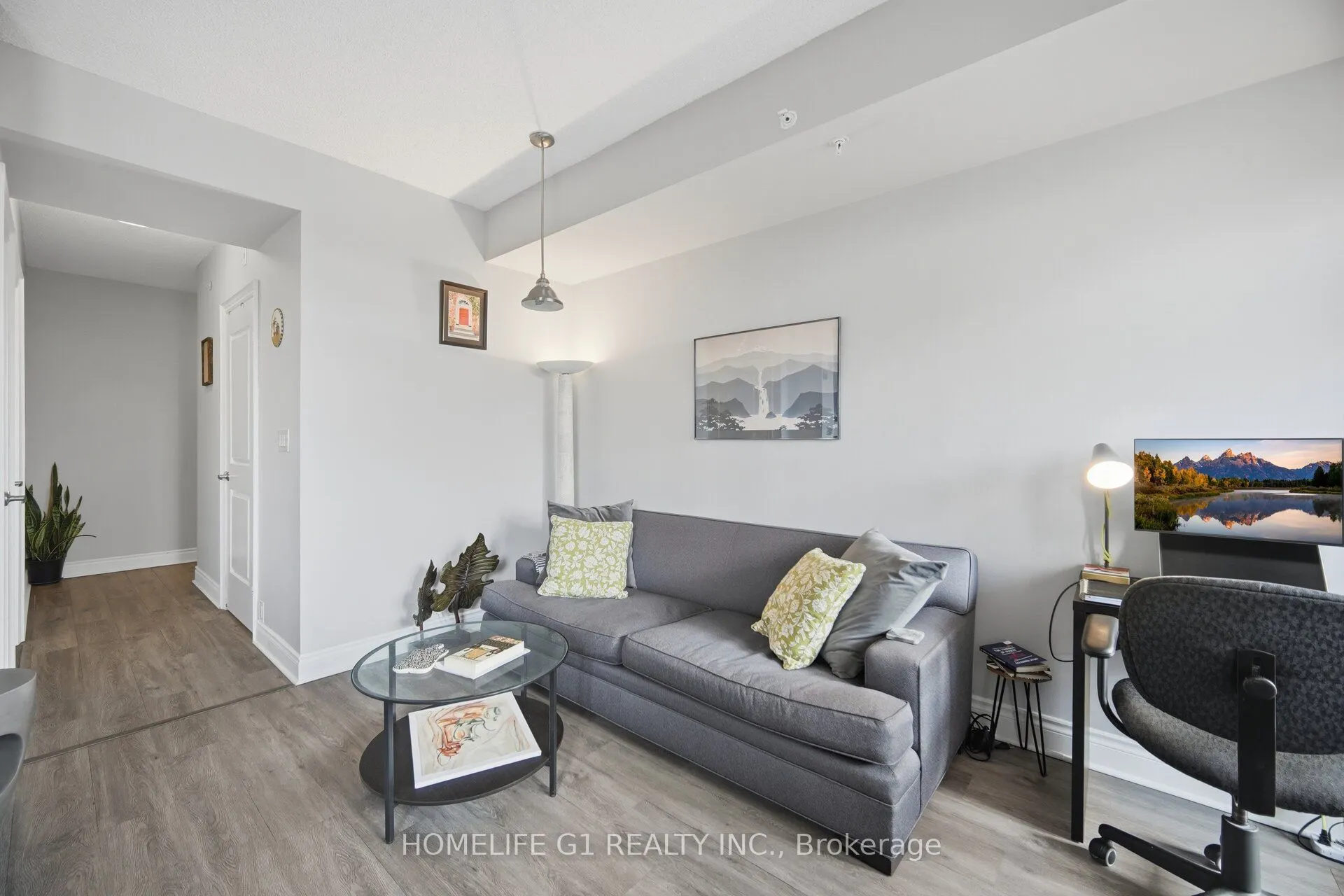 2396 Major Mackenzie Drive #212