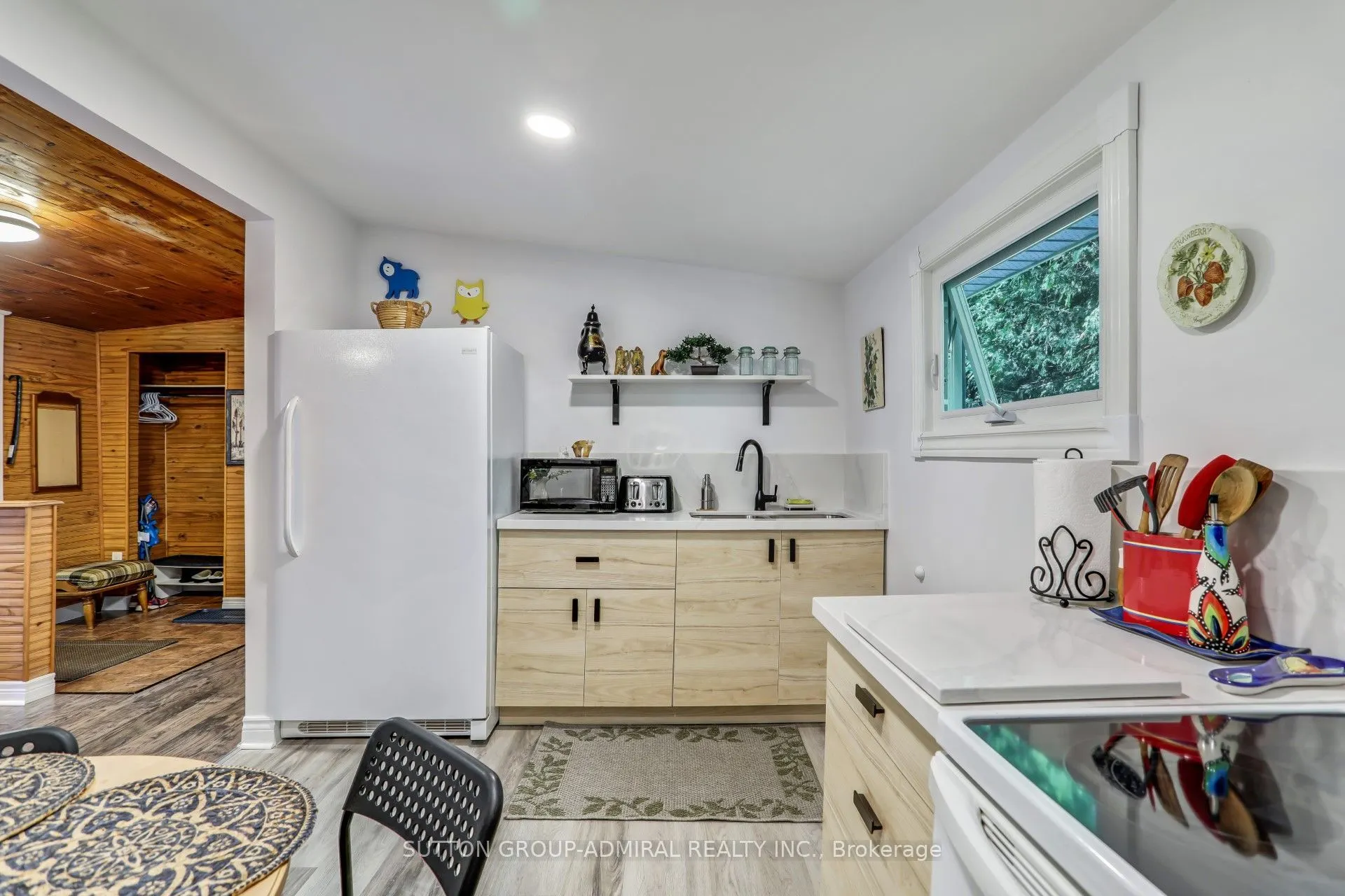 1087 Elm Road