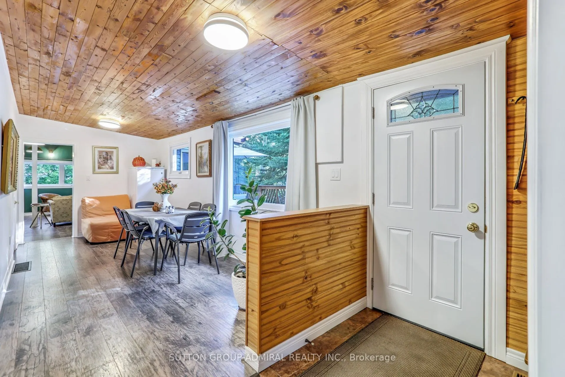 1087 Elm Road