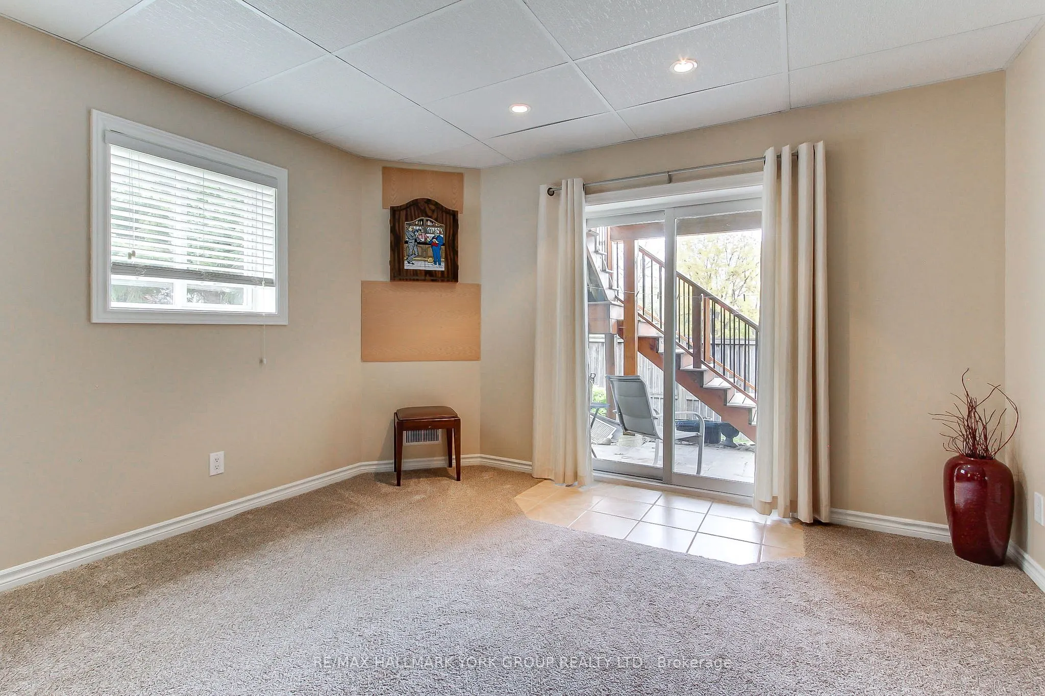 17 Hillview Drive